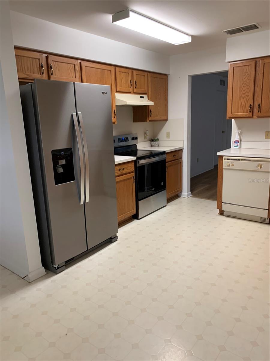 Image 10 of 31 For 8981 95th Street C