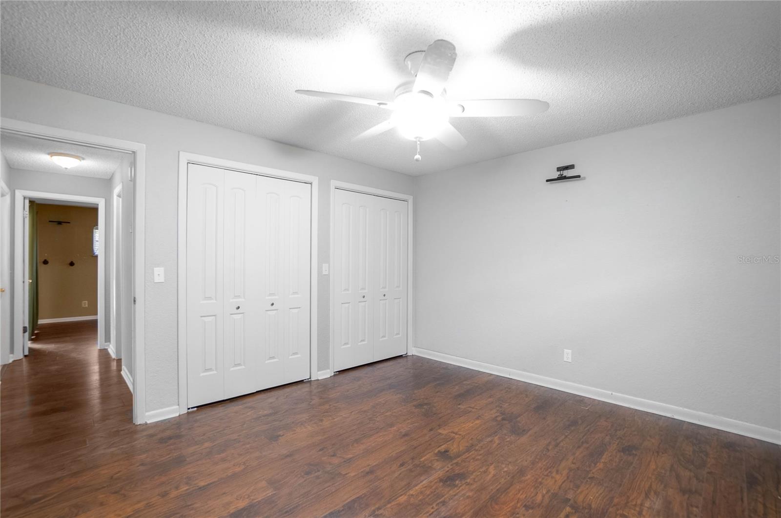Image 18 of 41 For 220 Braemar Drive