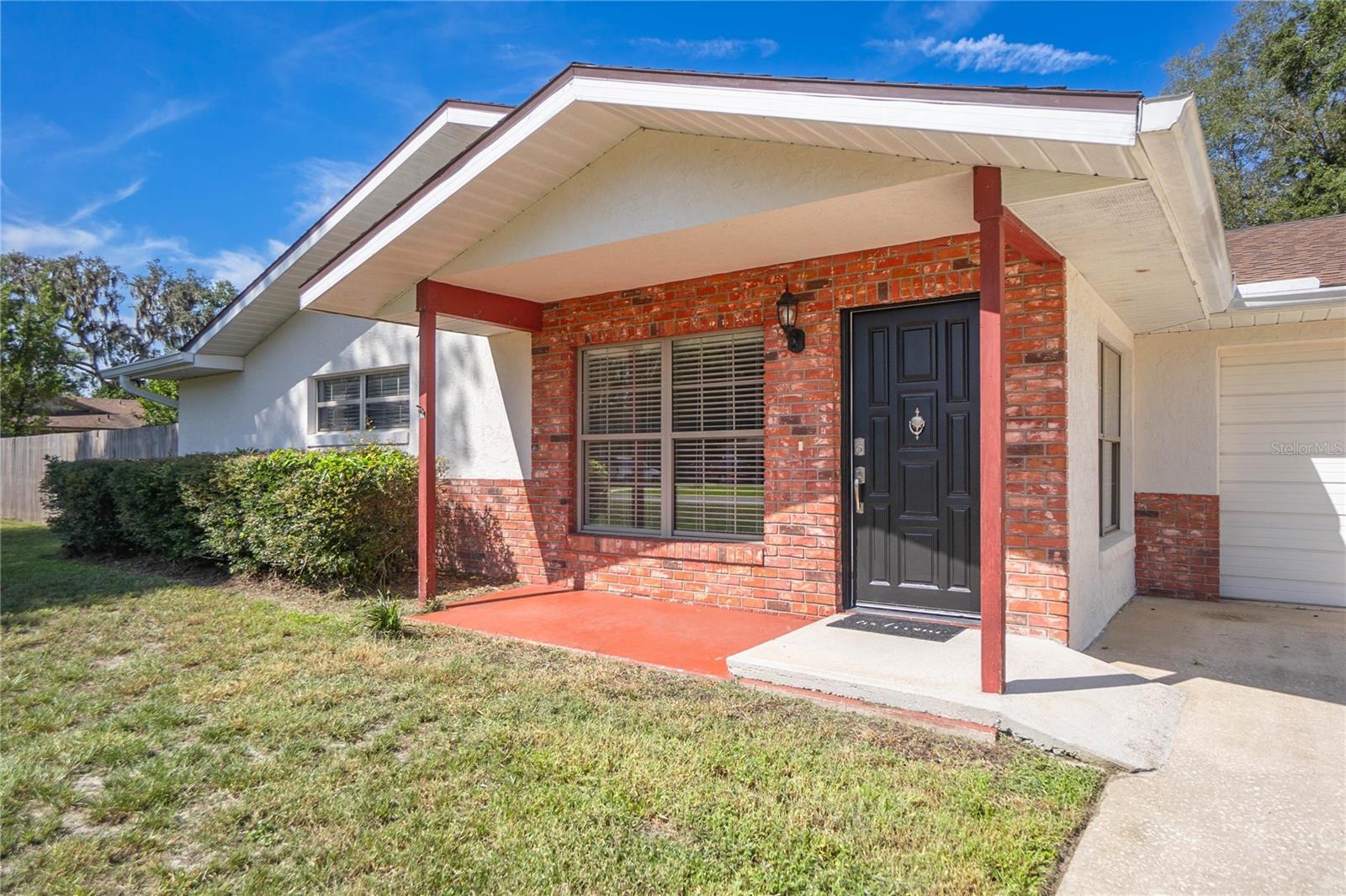 Image 2 of 41 For 220 Braemar Drive