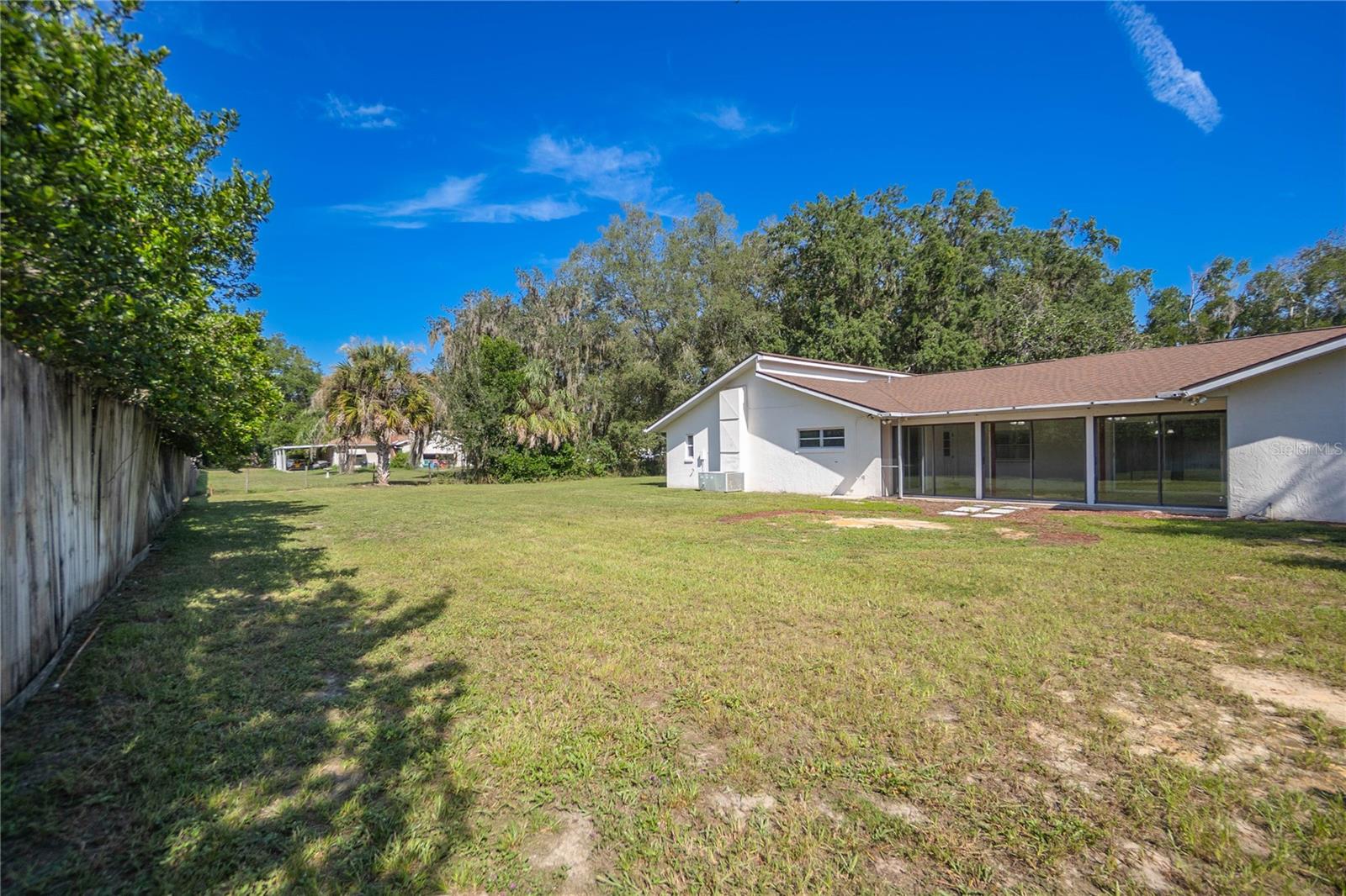 Image 31 of 41 For 220 Braemar Drive