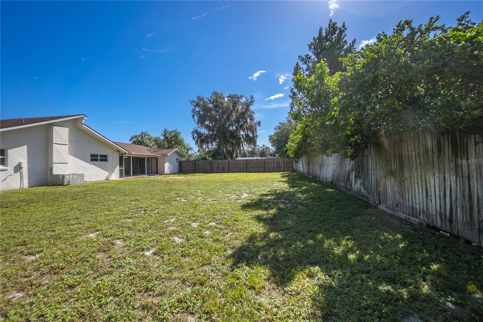Image 34 of 41 For 220 Braemar Drive
