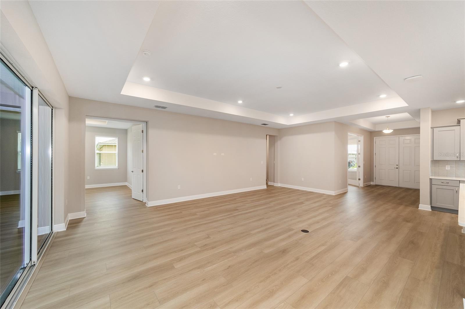 Image 11 of 47 For 10277 105th Court