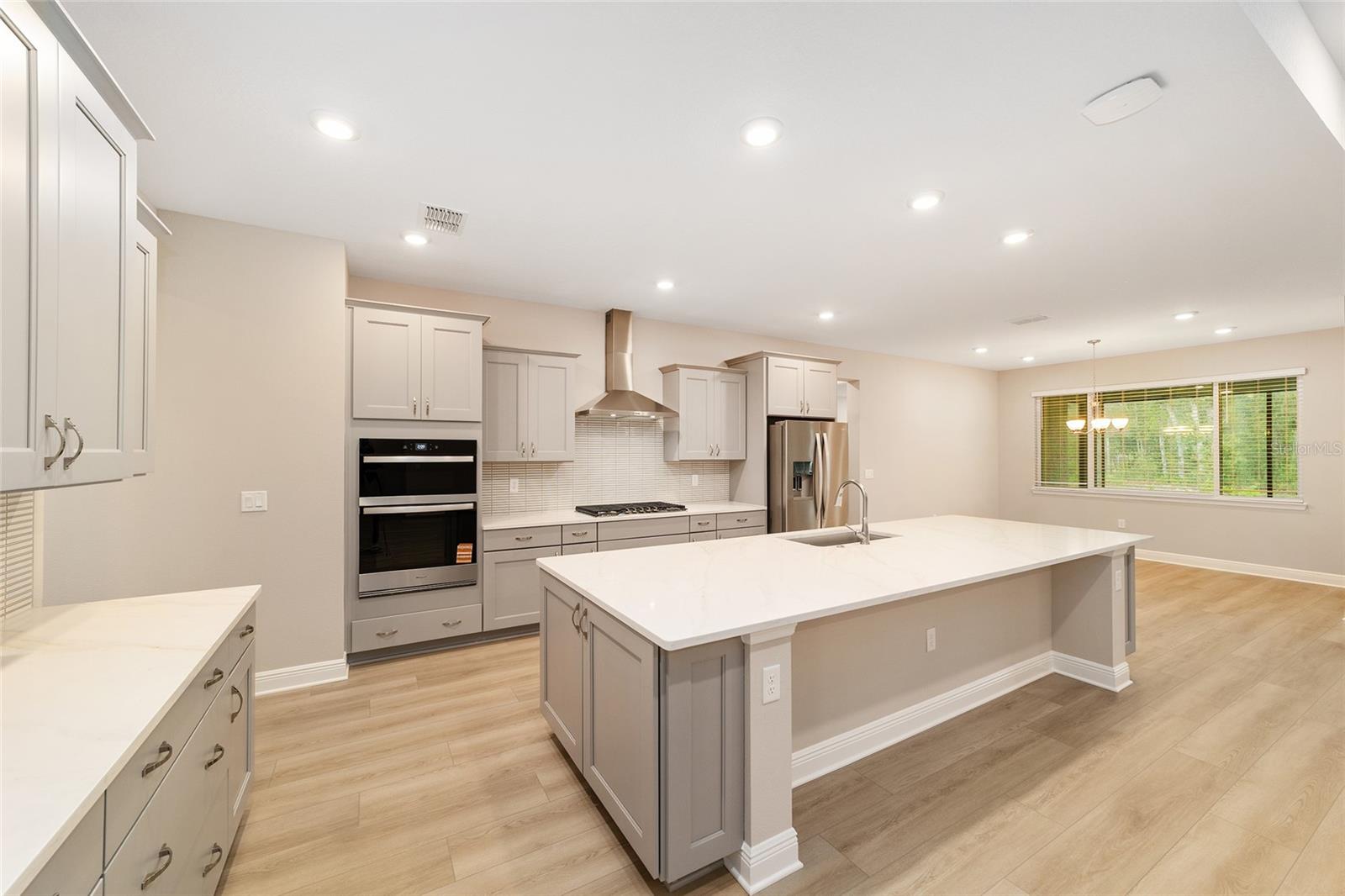 Image 19 of 47 For 10277 105th Court