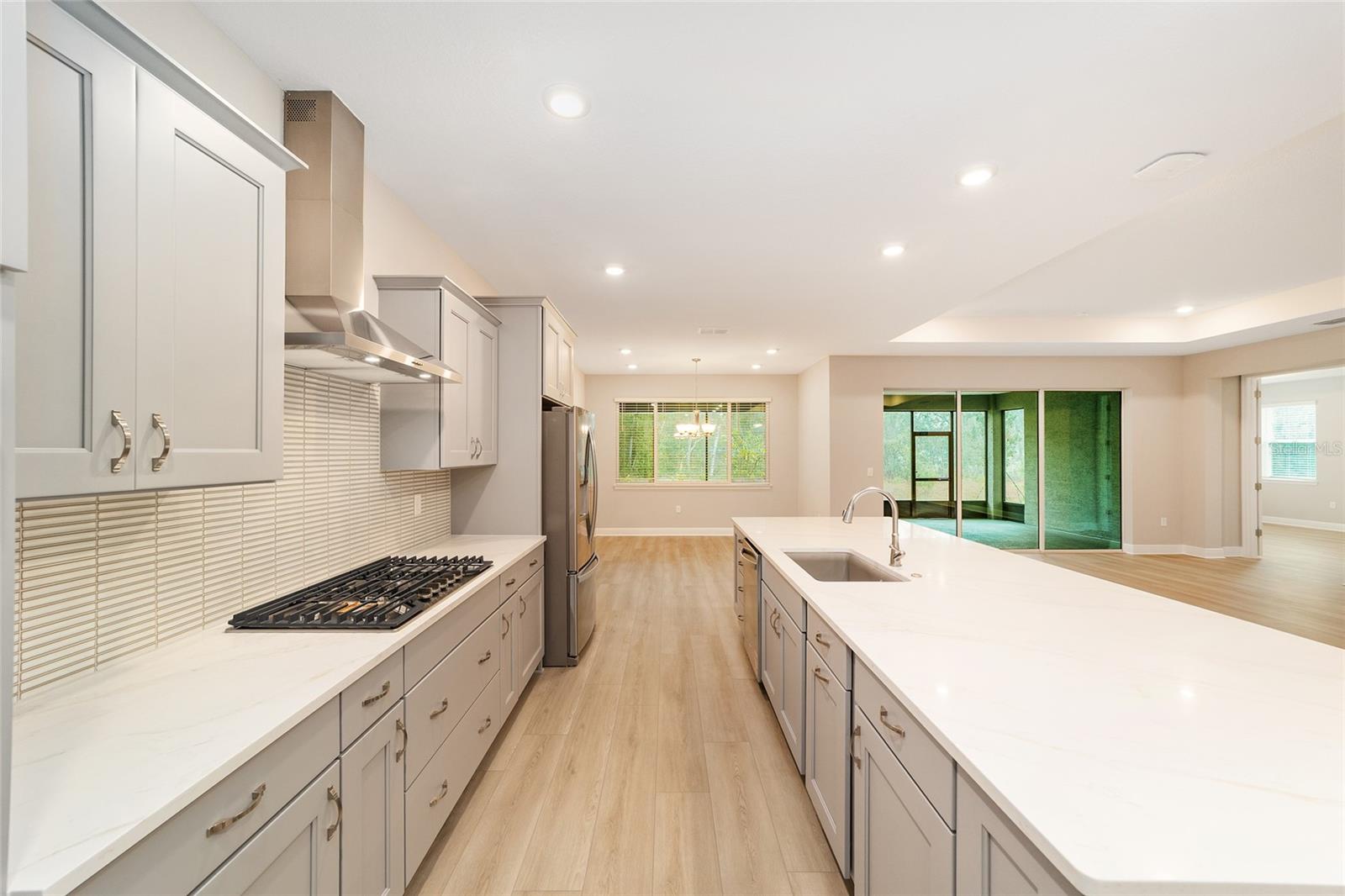 Image 21 of 47 For 10277 105th Court