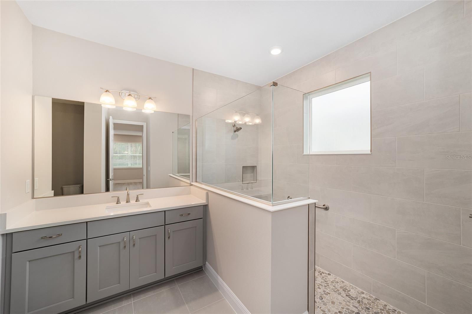 Image 24 of 47 For 10277 105th Court