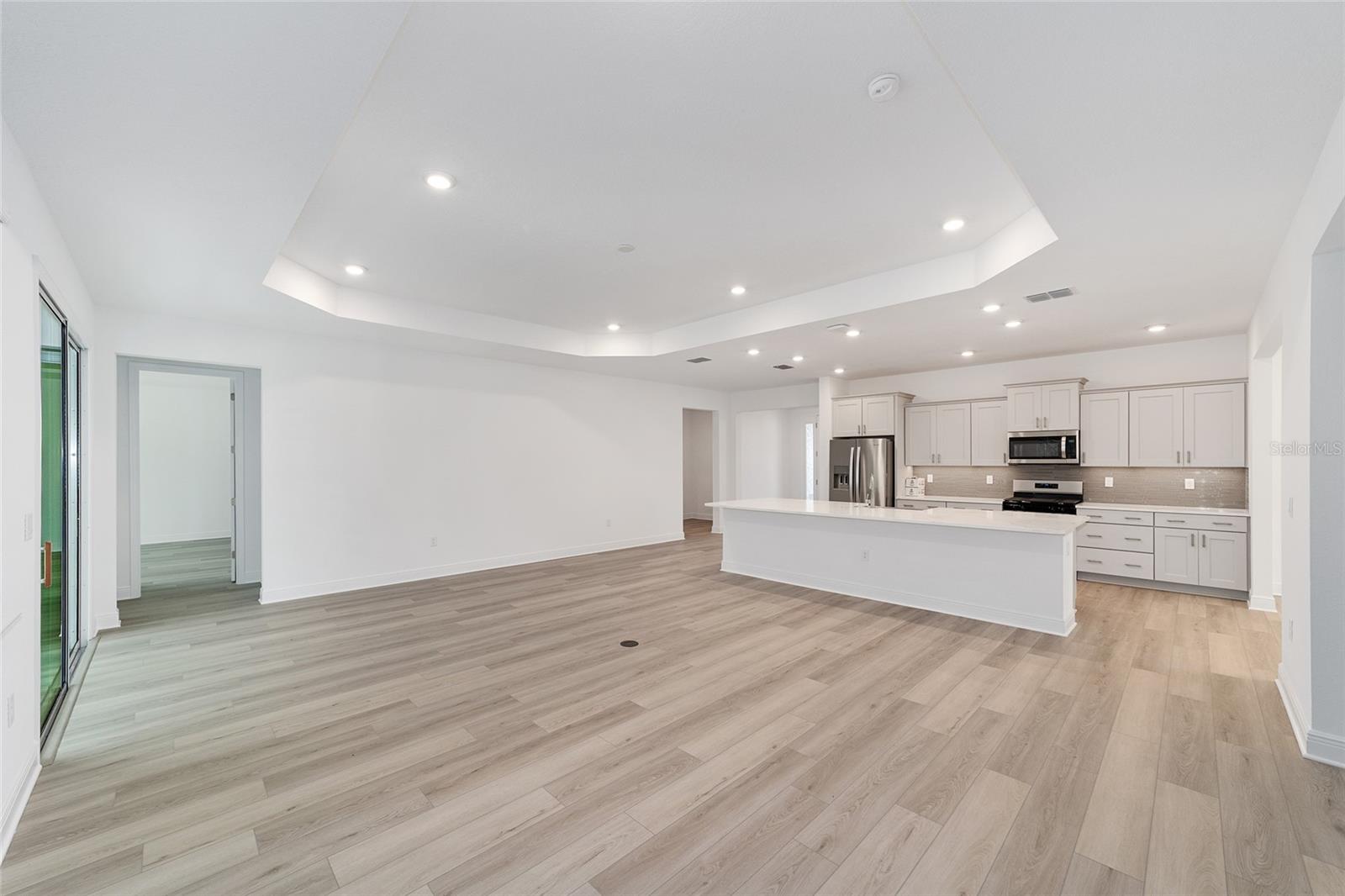 Image 13 of 47 For 10325 105th Court
