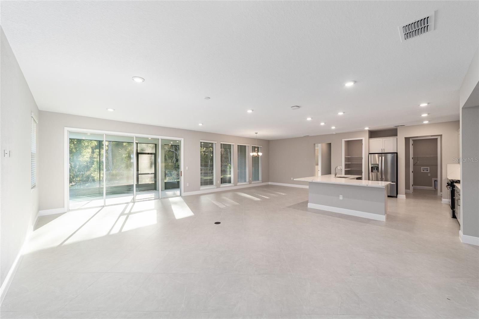 Image 13 of 47 For 10373 105th Court