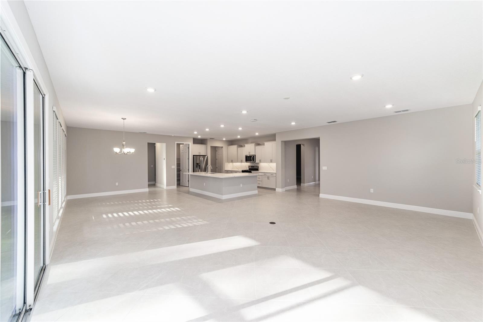 Image 14 of 47 For 10373 105th Court