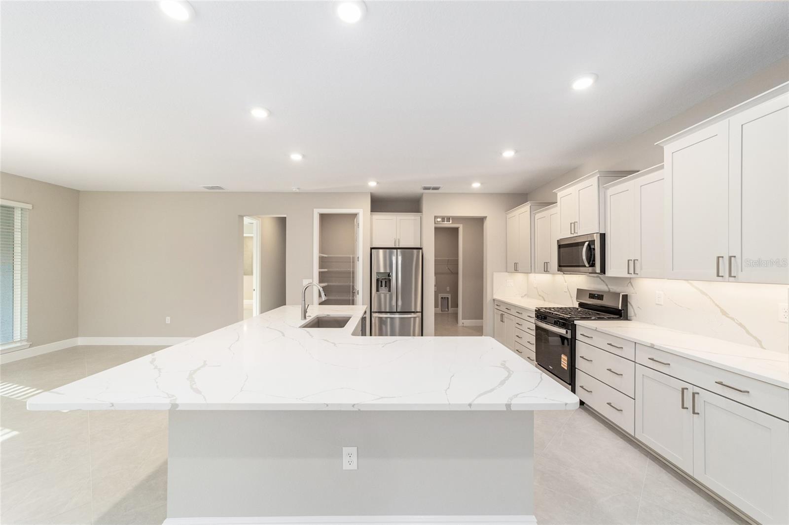 Image 20 of 47 For 10373 105th Court