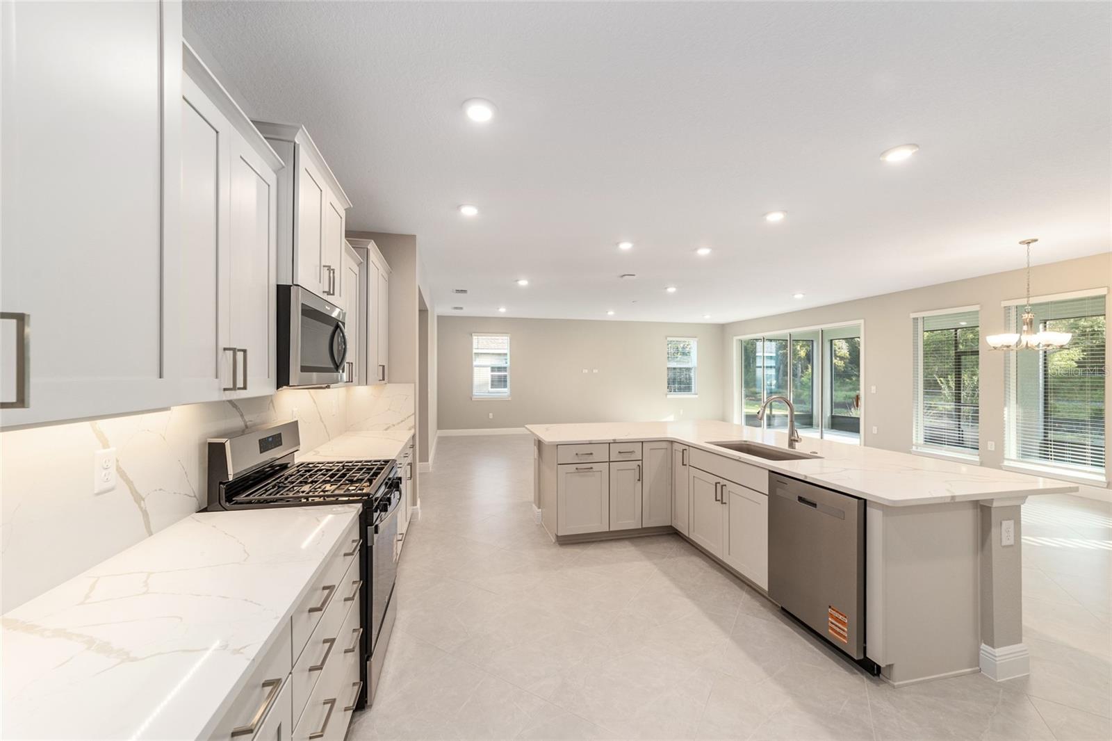 Image 23 of 47 For 10373 105th Court