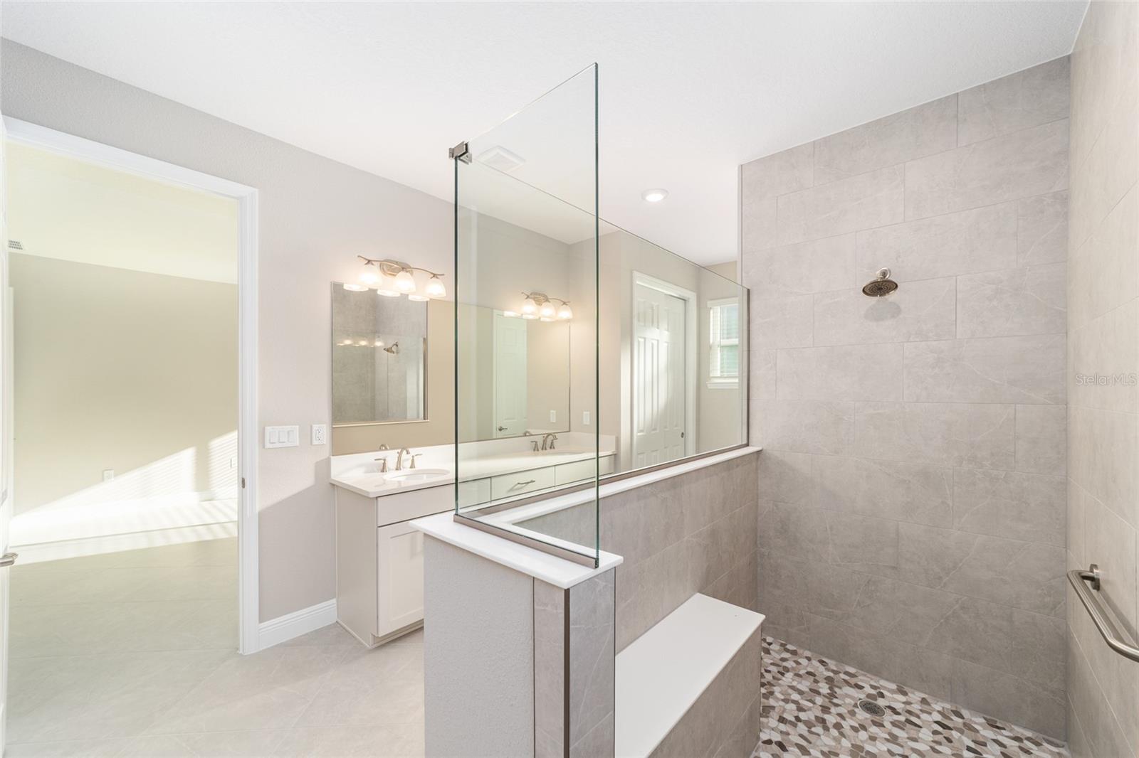 Image 28 of 47 For 10373 105th Court