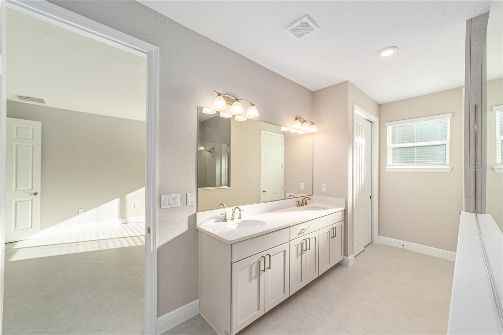 Image 29 of 47 For 10373 105th Court