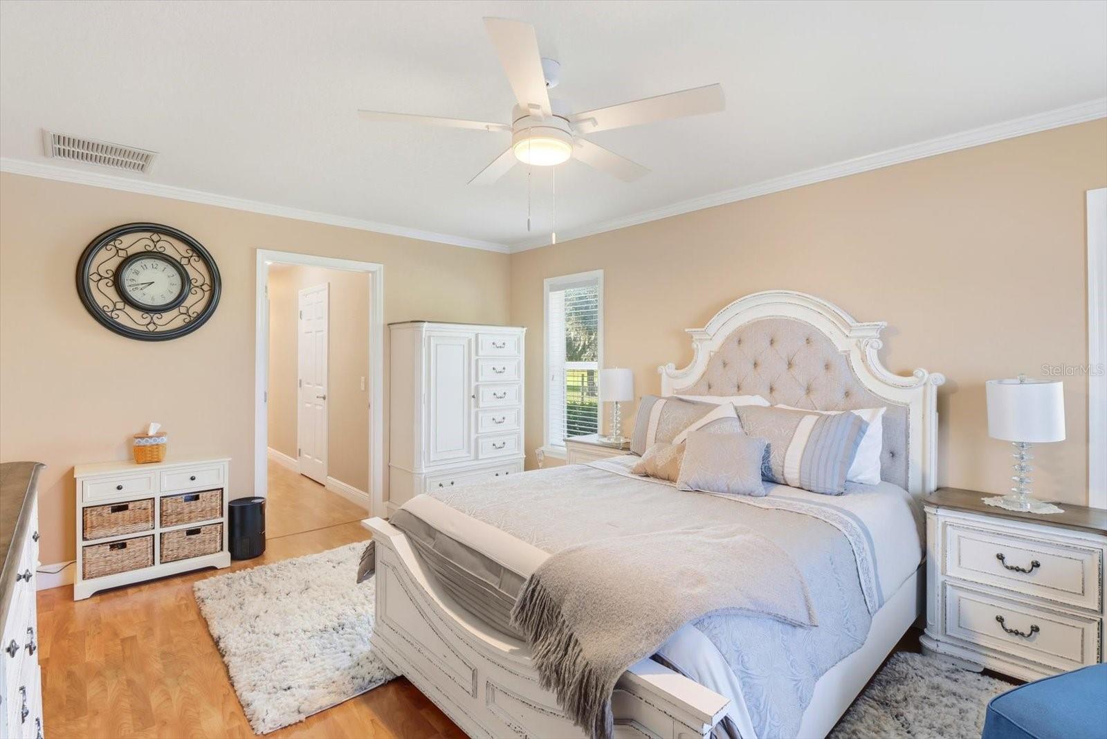 Image 35 of 67 For 9897 160 Avenue