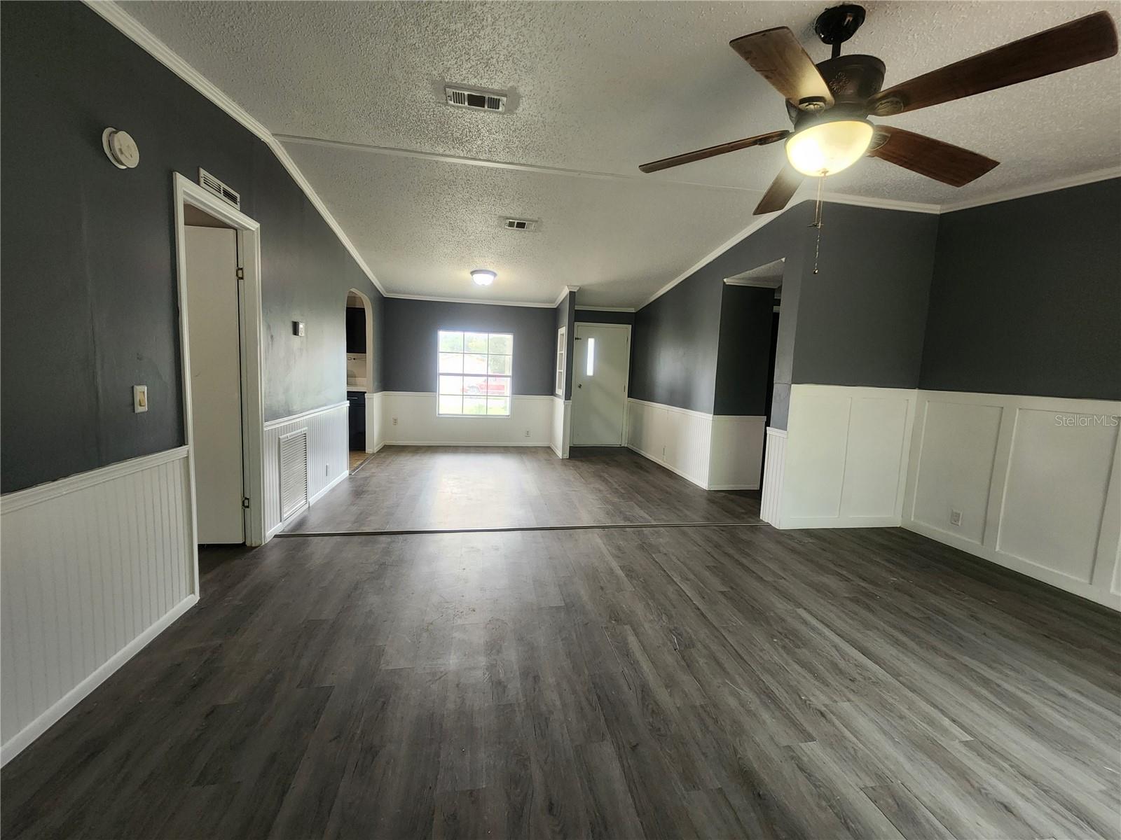 Image 6 of 22 For 6741 1st Place