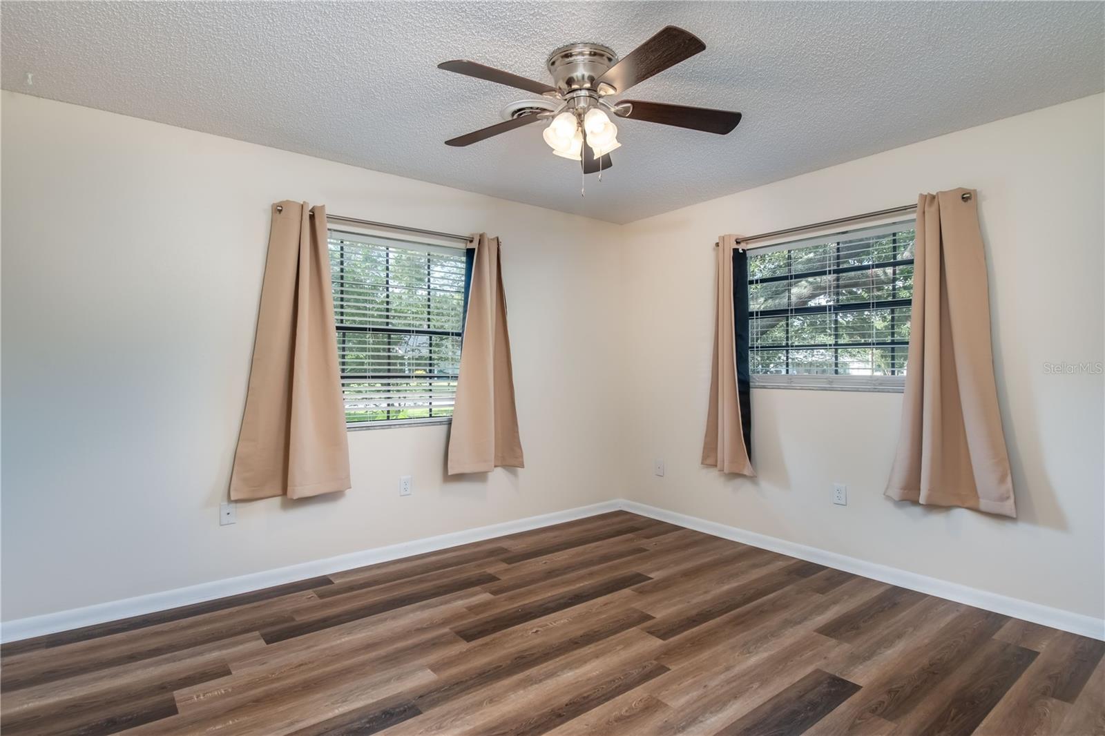 Image 17 of 26 For 4025 17th Place