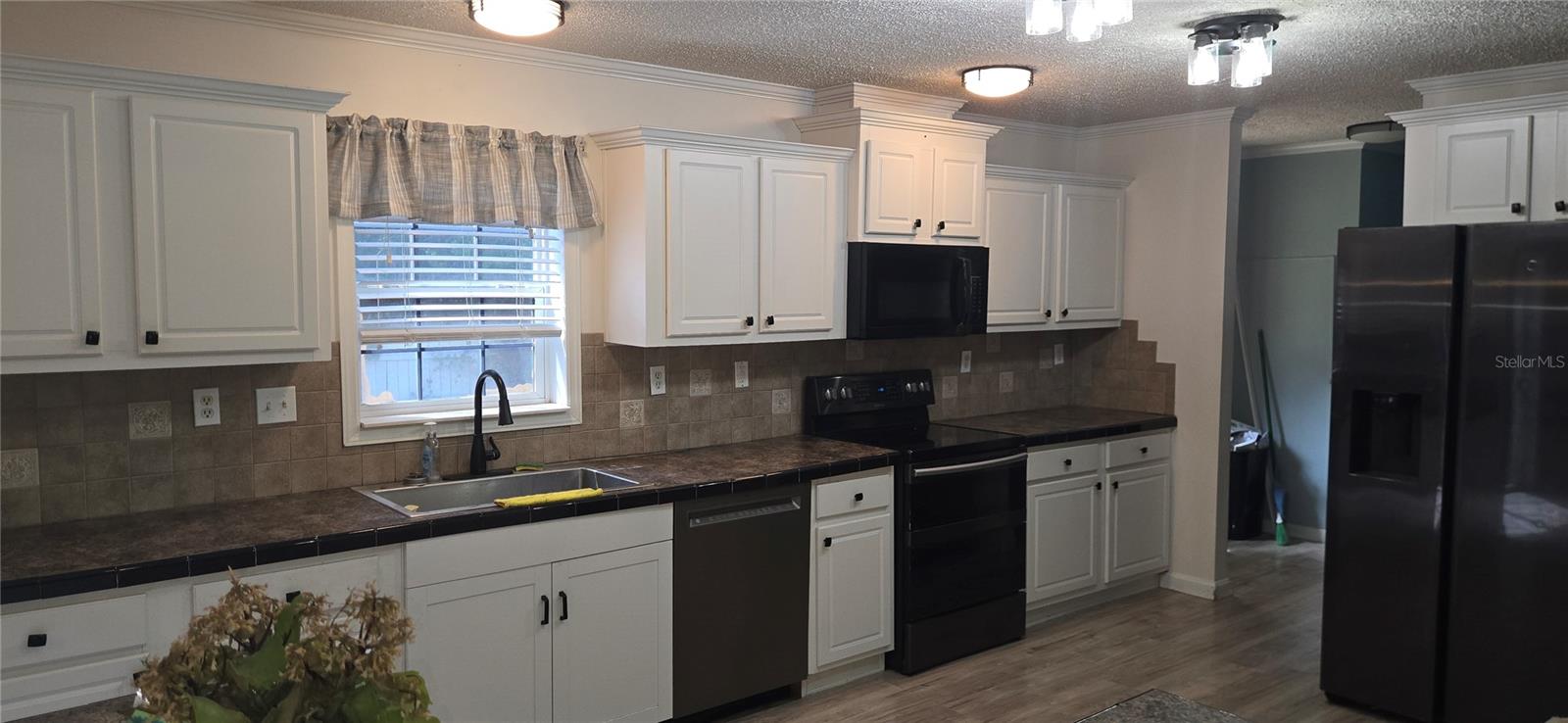 Listing photo id 9 for 2476 Wright Point
