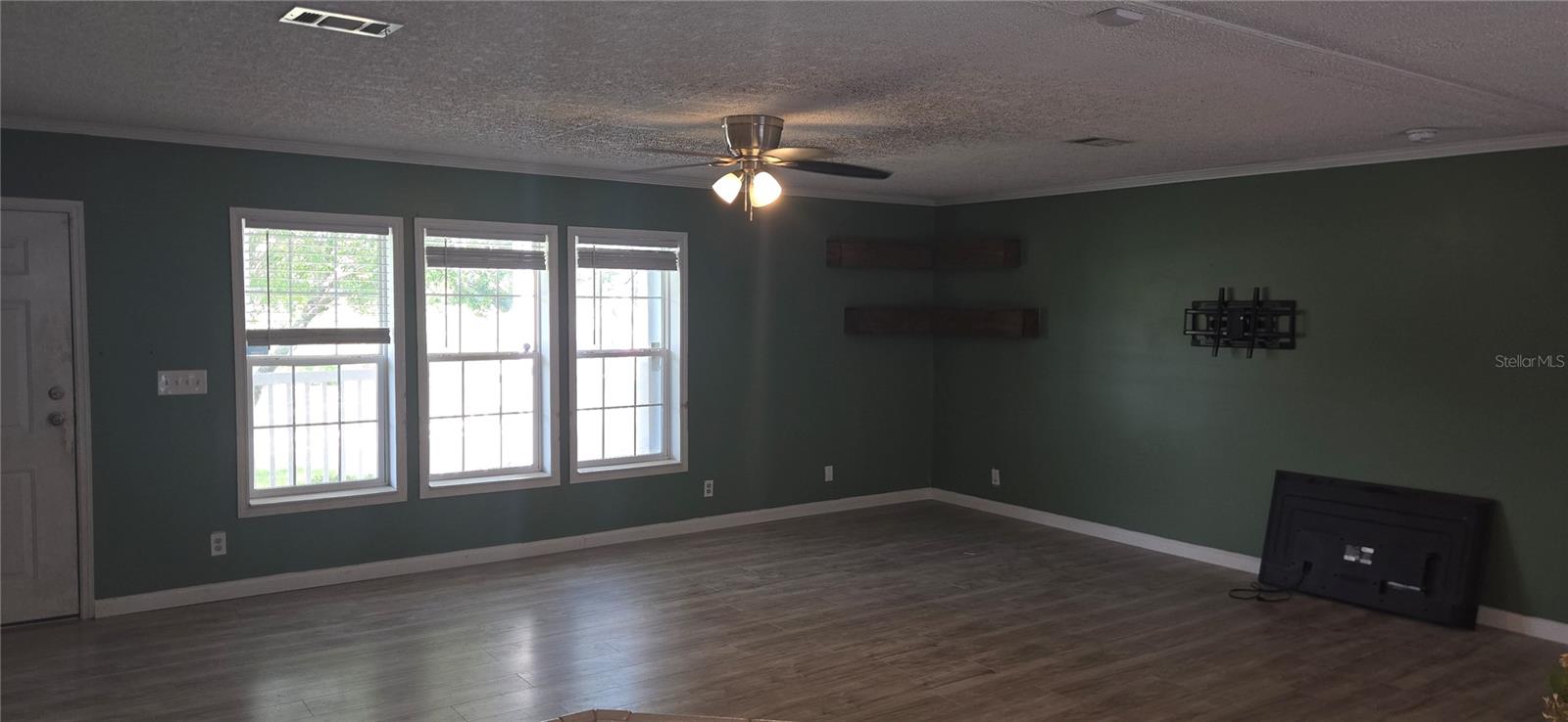 Listing photo id 10 for 2476 Wright Point