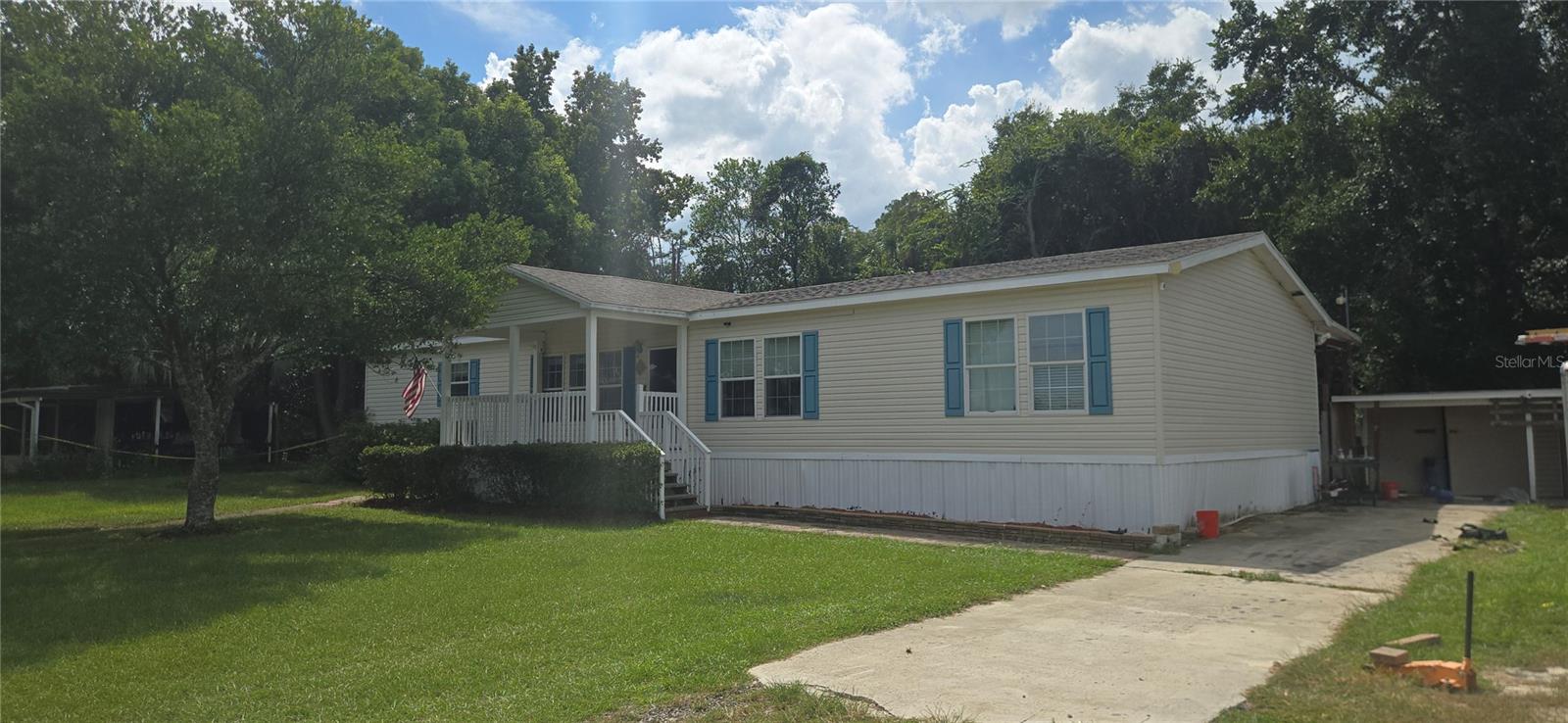 Listing photo id 0 for 2476 Wright Point