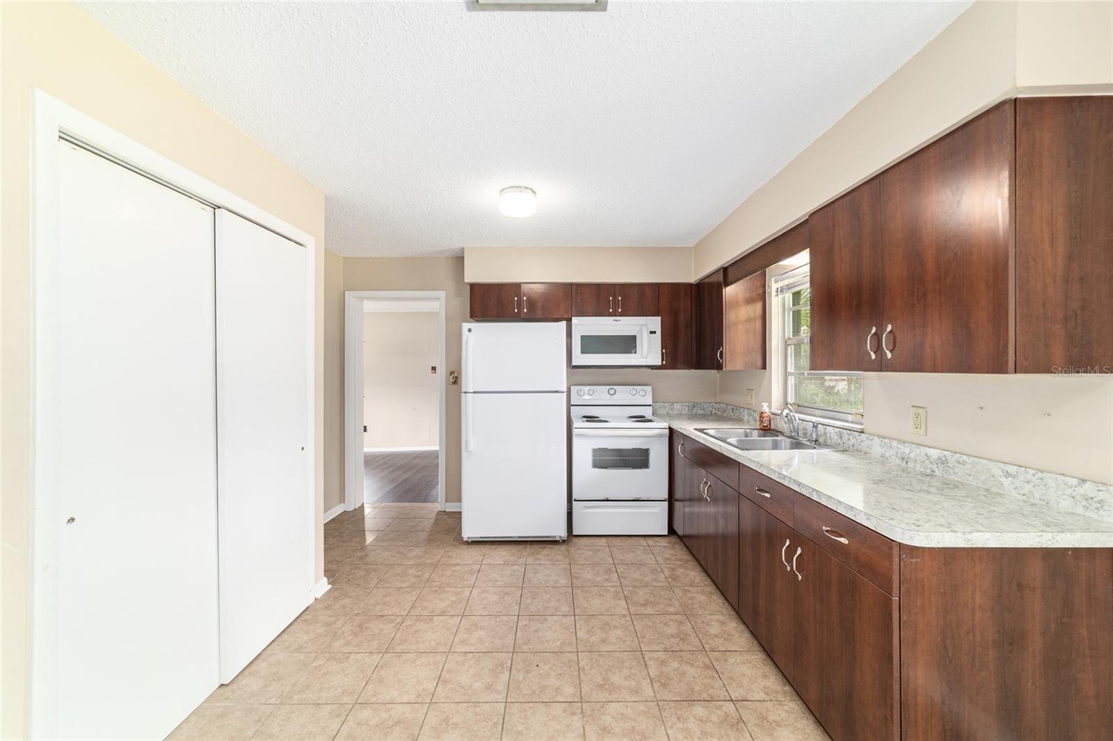 Image 17 of 43 For 1819 22nd Street