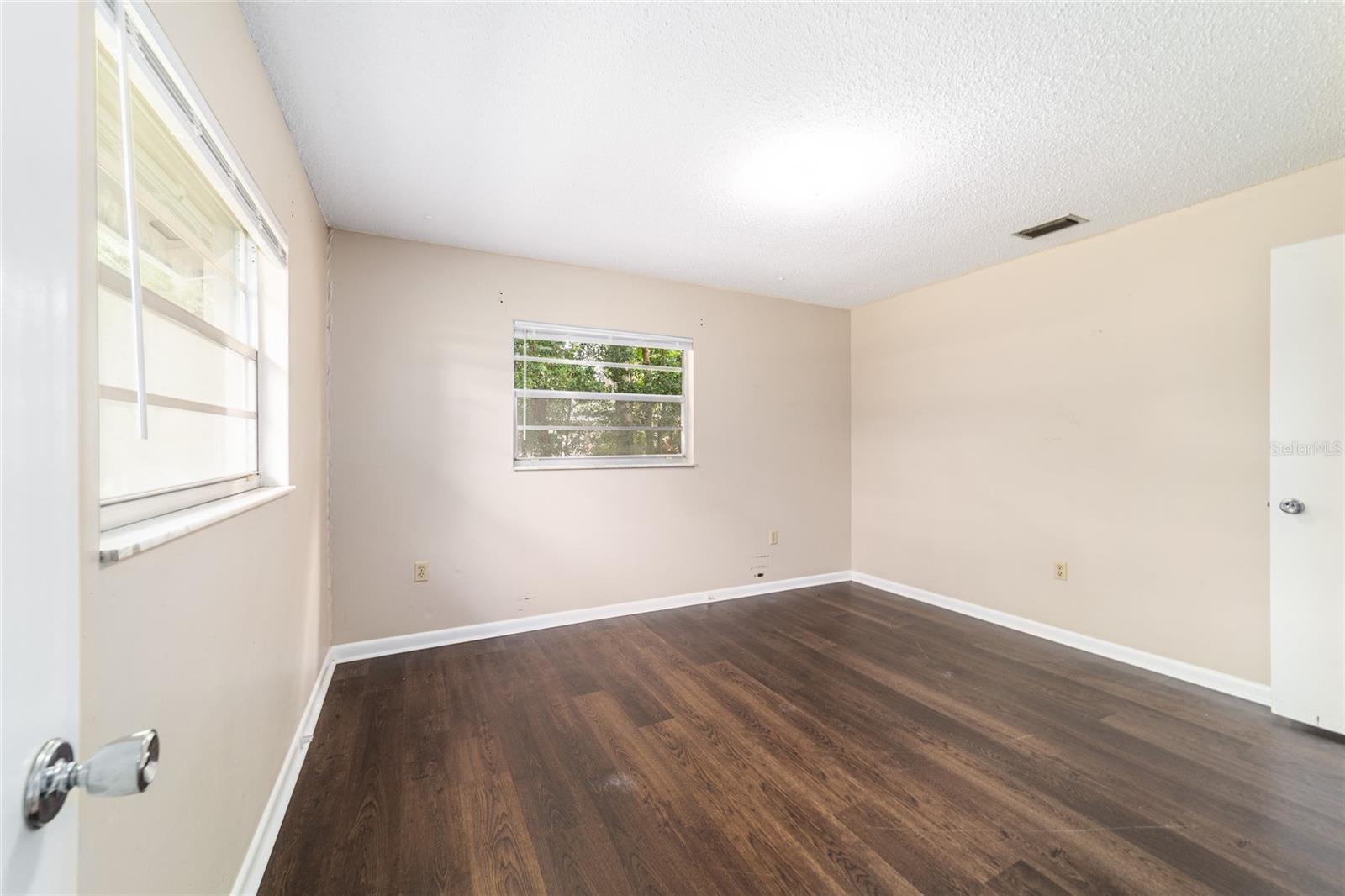 Image 22 of 43 For 1819 22nd Street