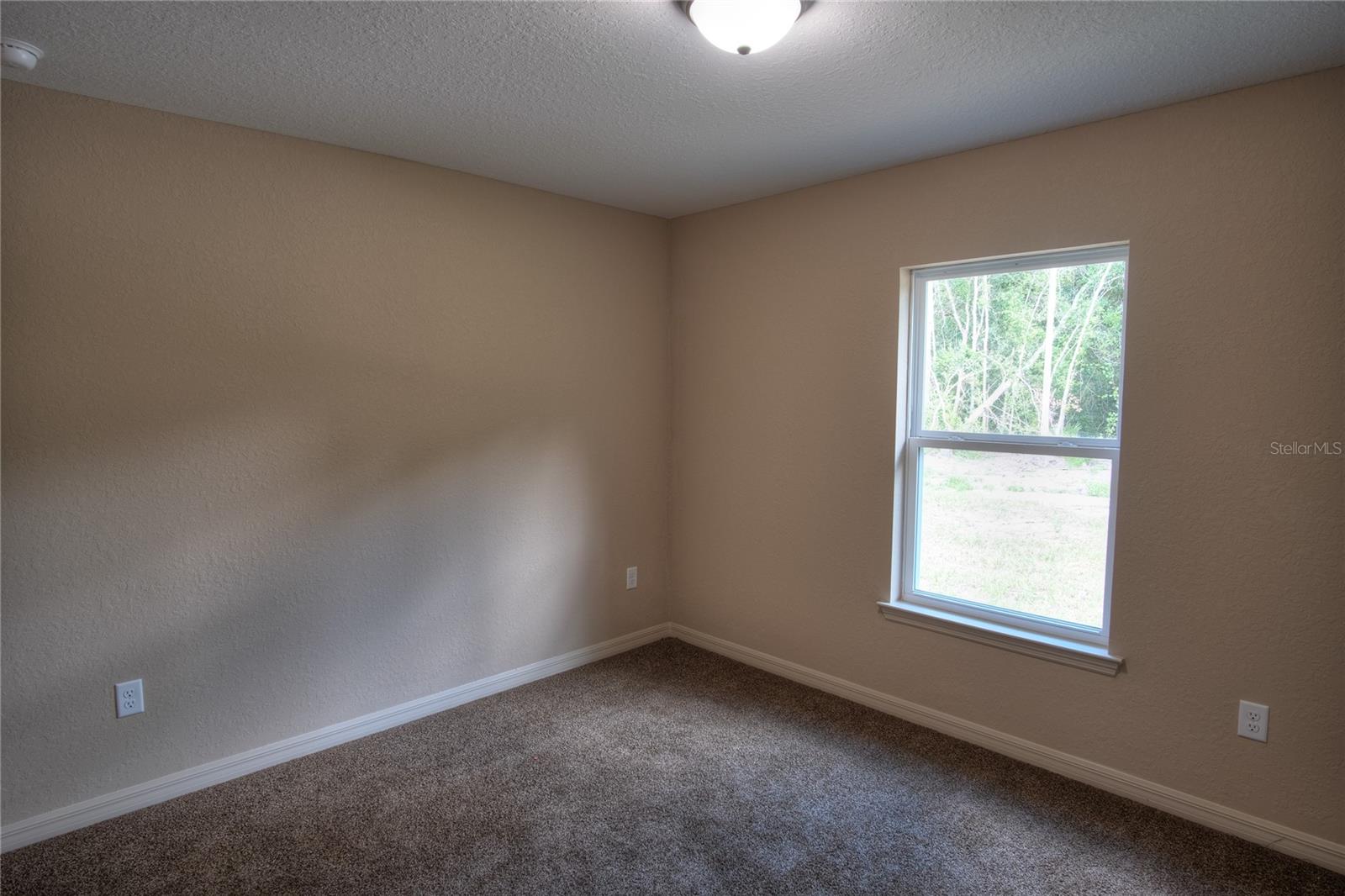 Image 12 of 20 For 16773 18th Avenue Road