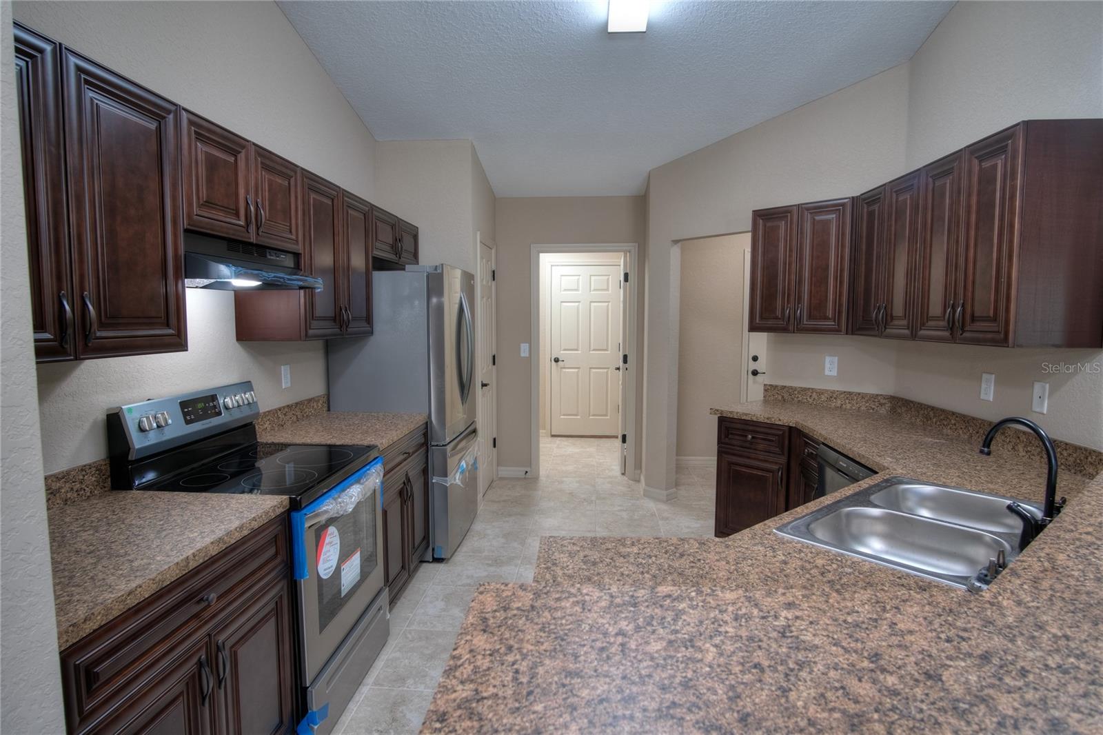 Image 4 of 20 For 16773 18th Avenue Road