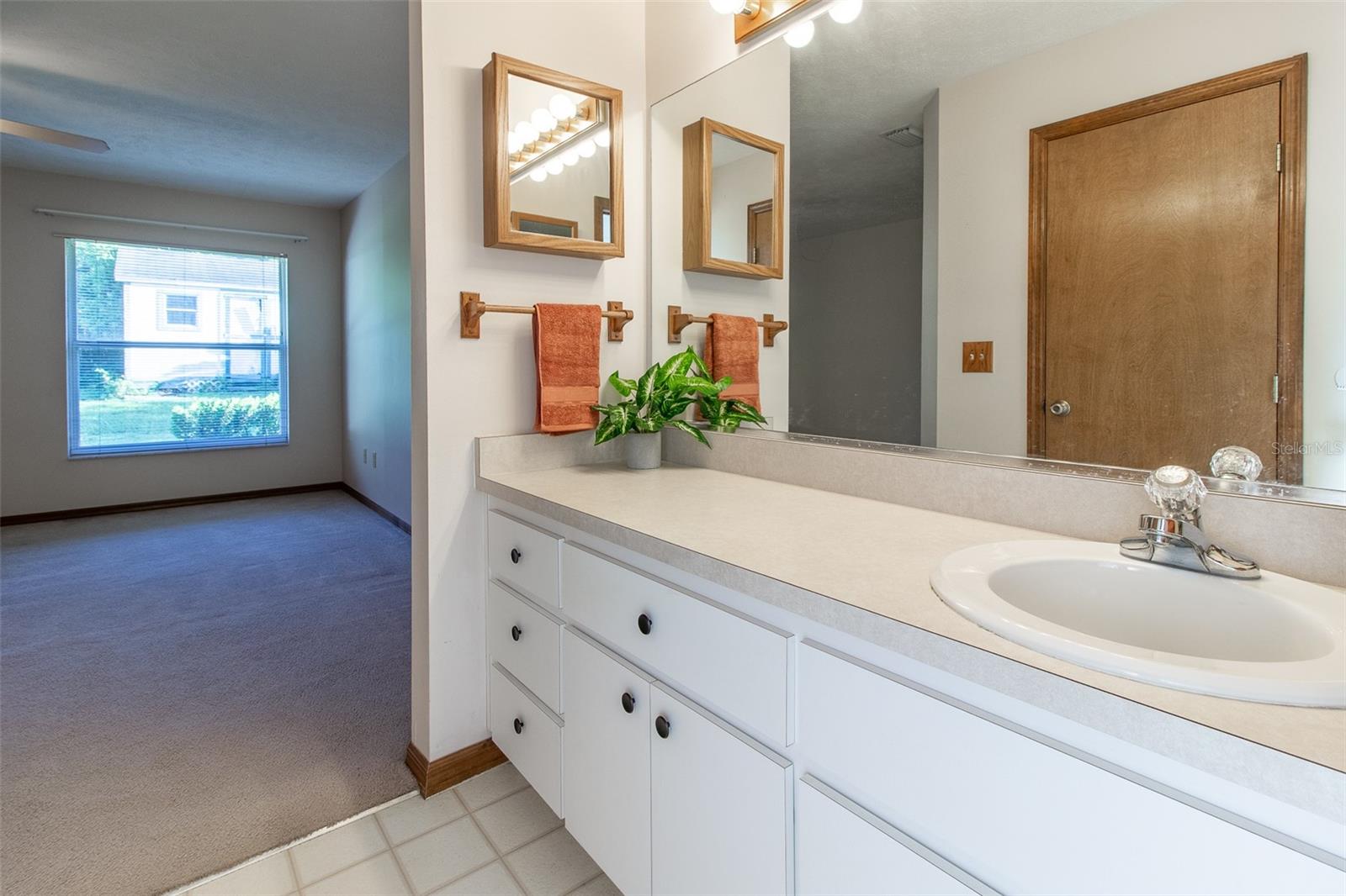 Image 19 of 43 For 5435 24 Street