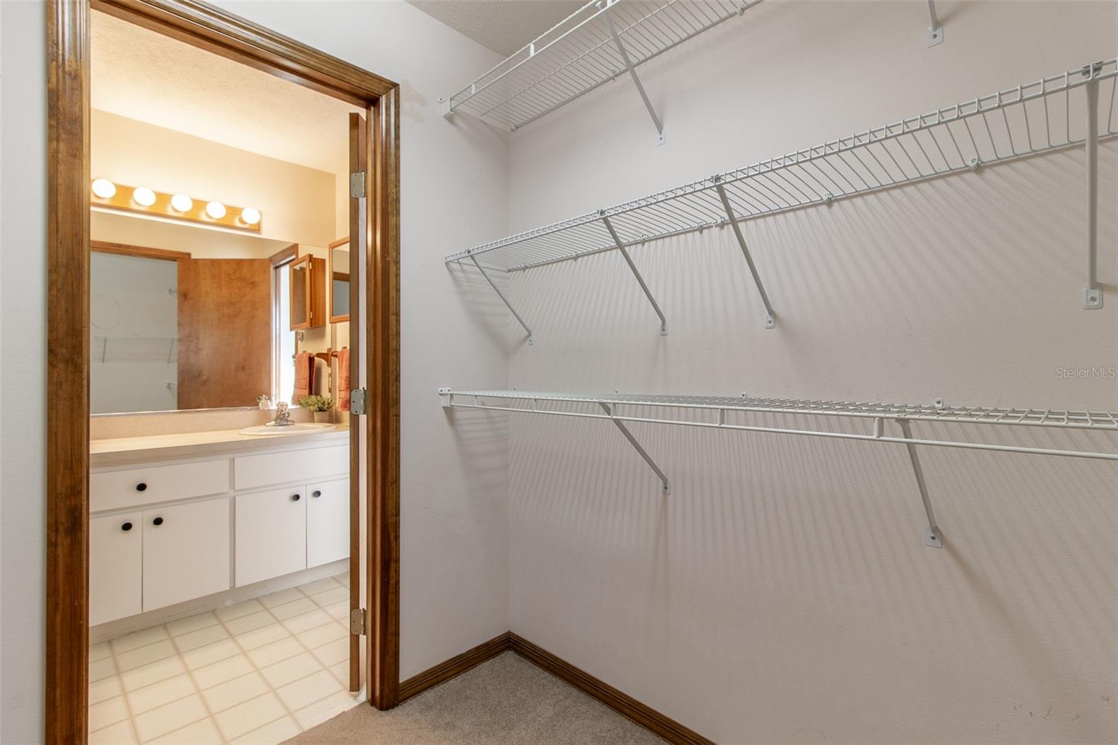 Image 21 of 43 For 5435 24 Street