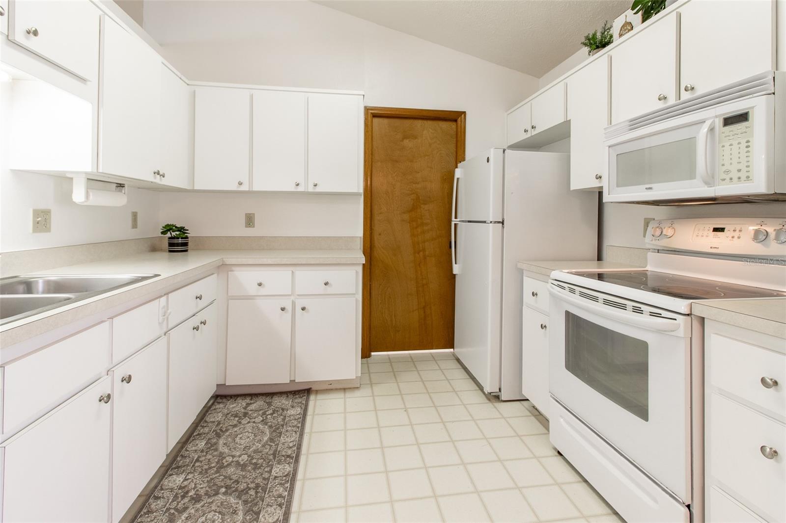 Image 8 of 43 For 5435 24 Street