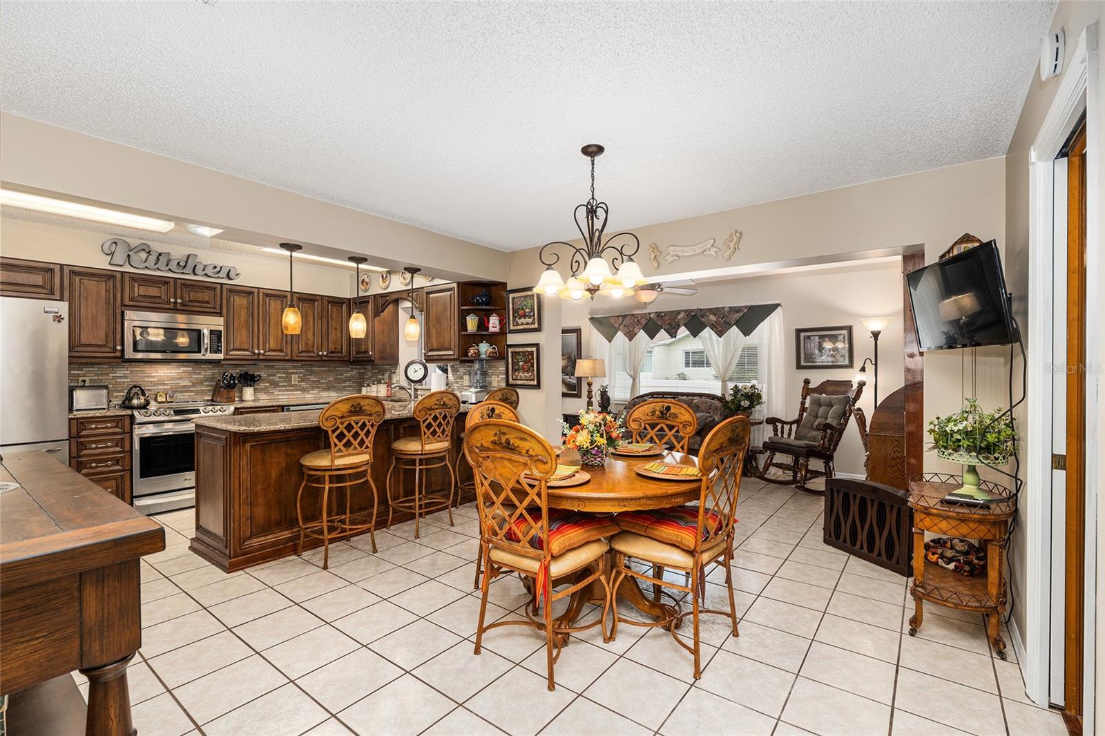 Image 11 of 38 For 9155 83rd Court C