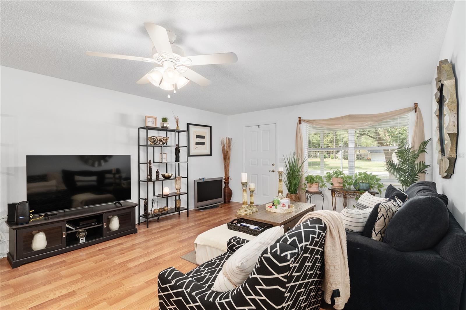 Image 17 of 47 For 8580 97th Lane Road D