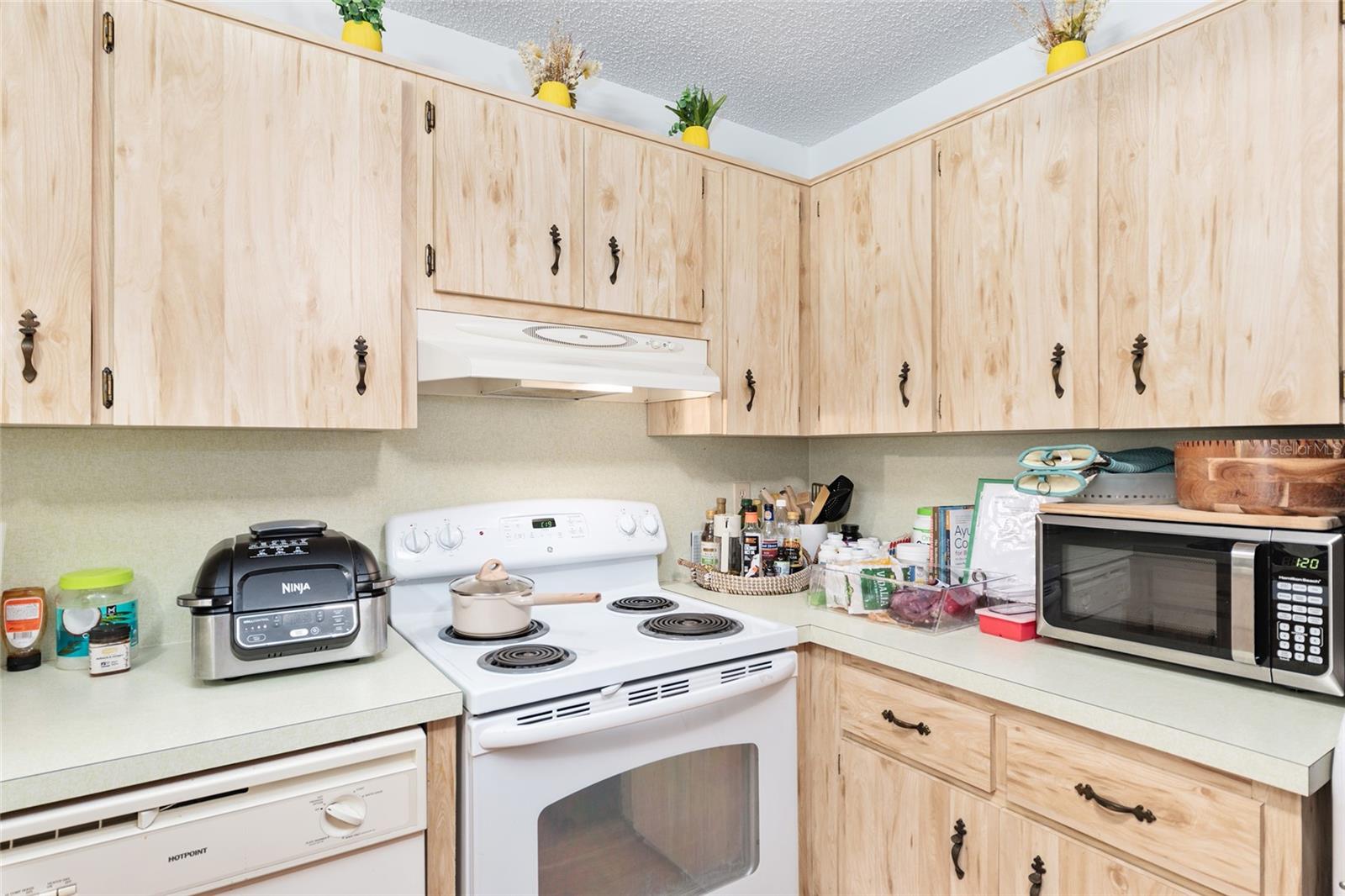 Image 24 of 47 For 8580 97th Lane Road D