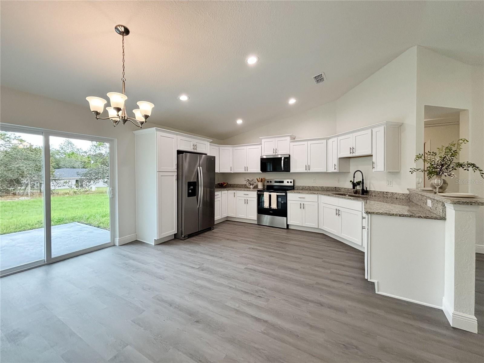 Image 16 of 72 For 2529 Breezy Point Drive