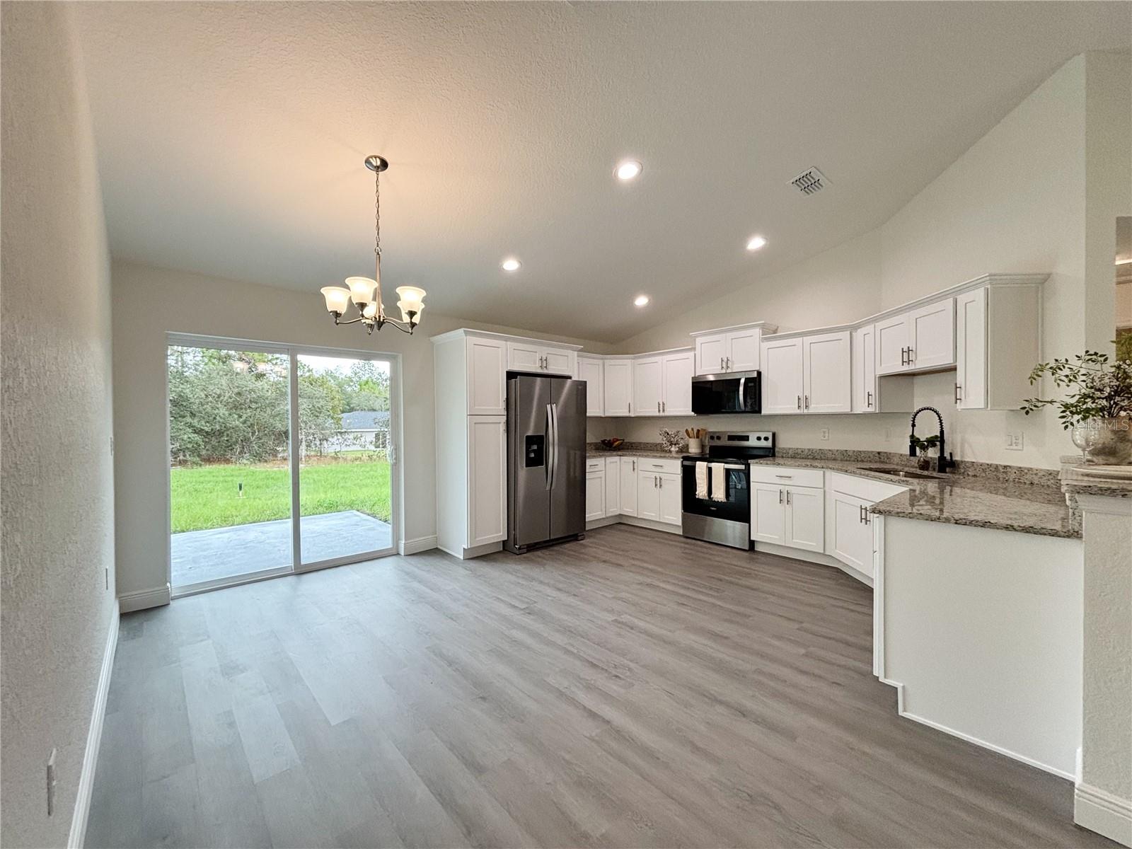 Image 18 of 72 For 2529 Breezy Point Drive