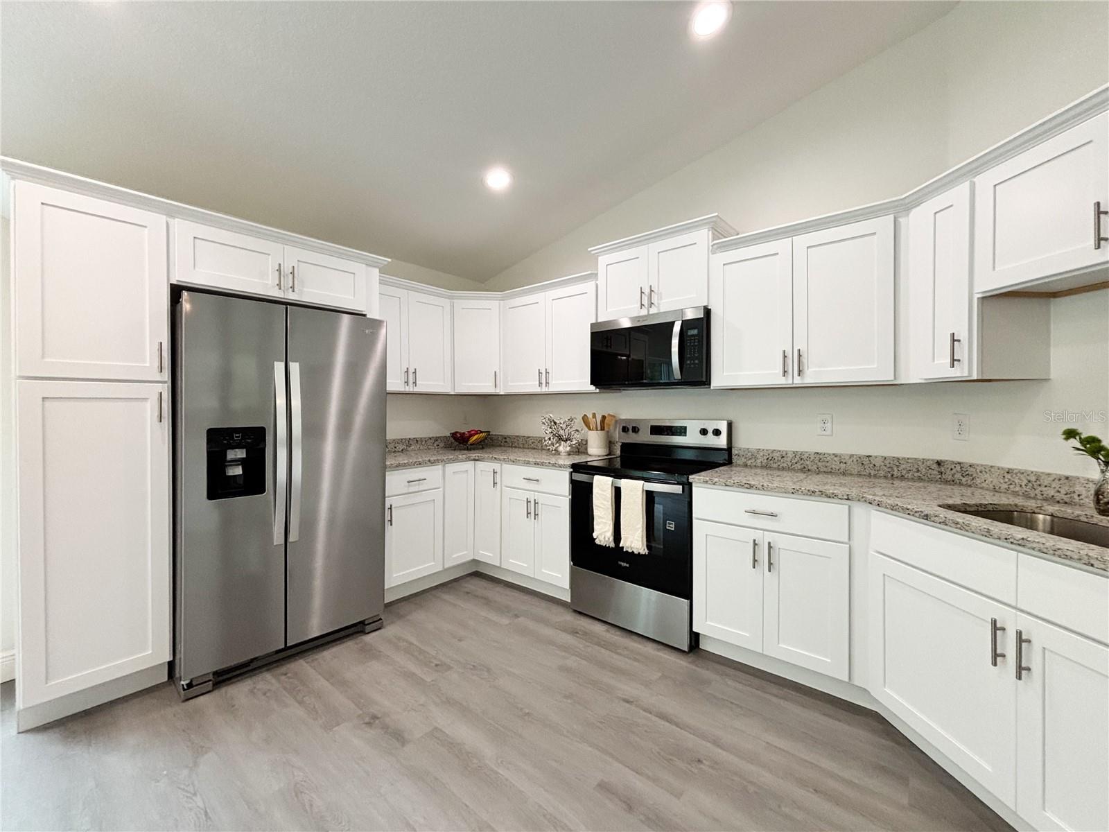 Image 26 of 72 For 2529 Breezy Point Drive