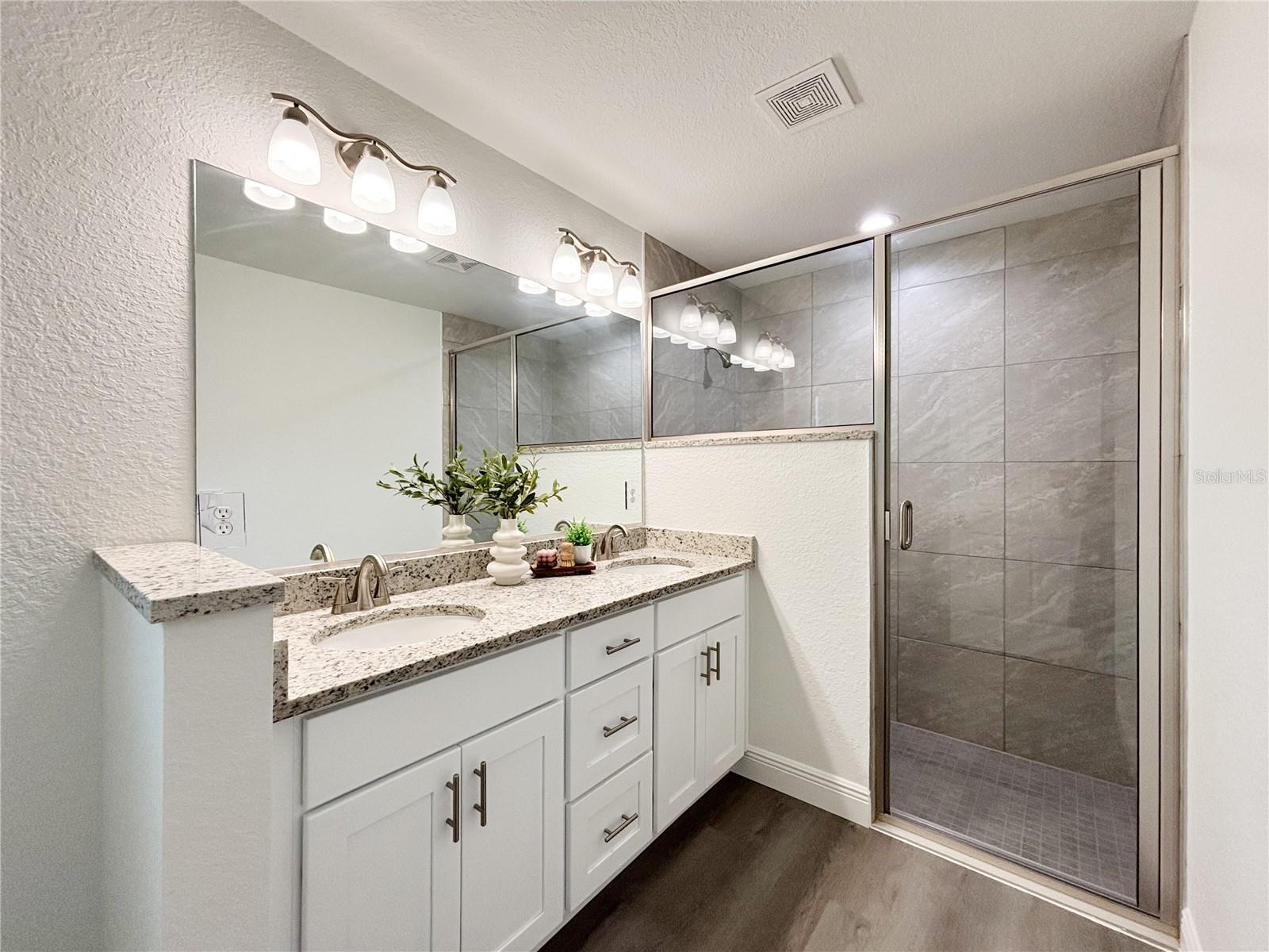 Image 40 of 72 For 2529 Breezy Point Drive