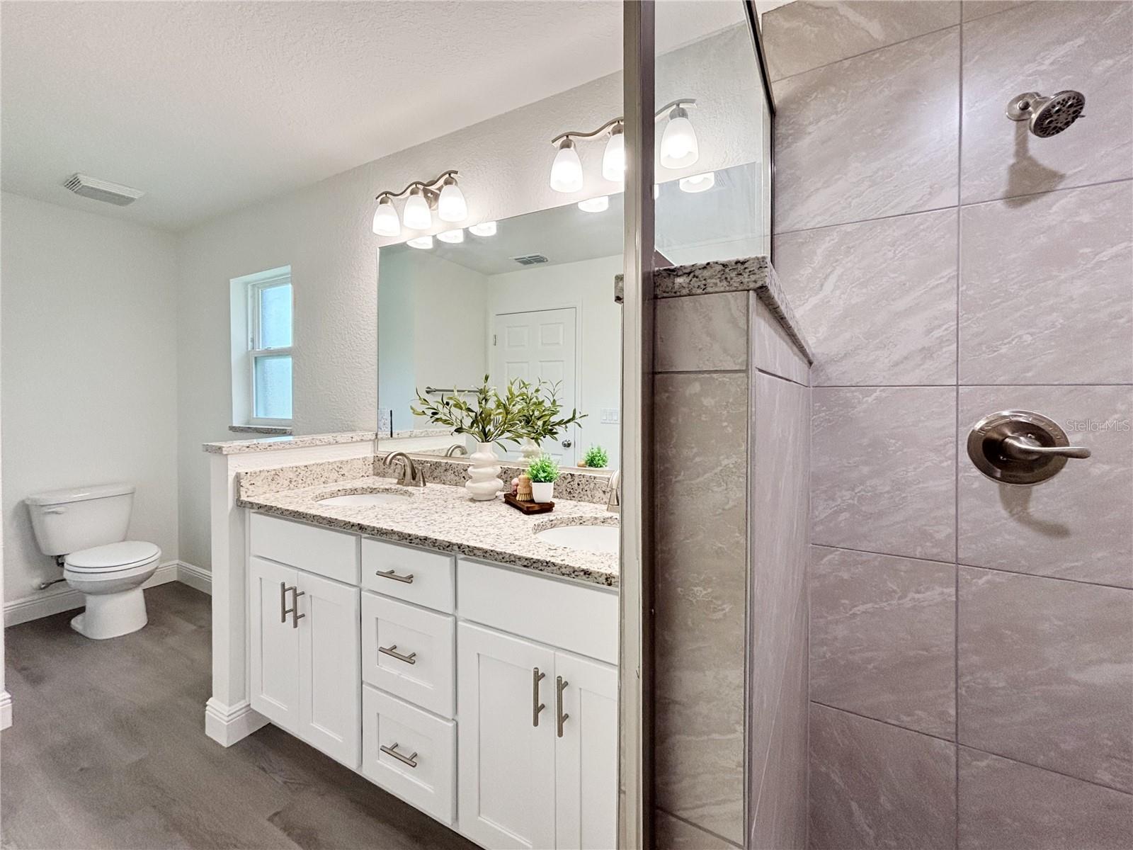 Image 43 of 72 For 2529 Breezy Point Drive