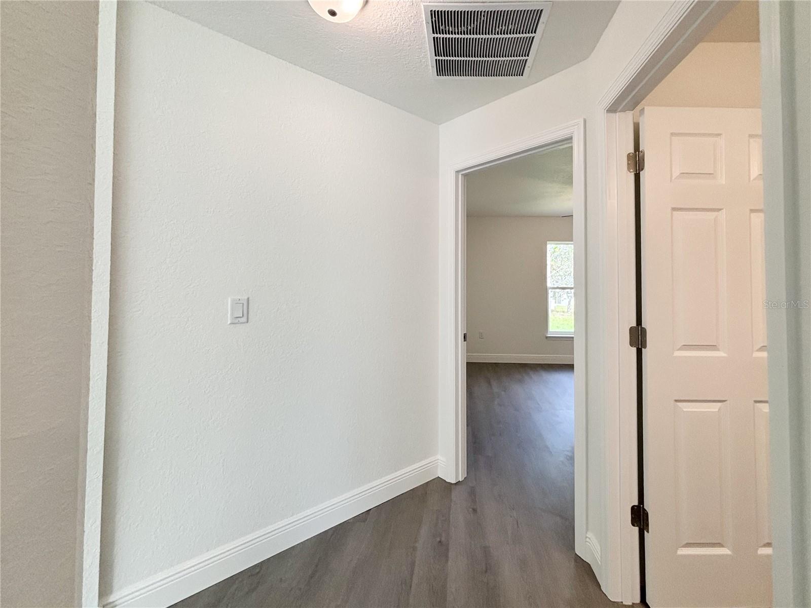 Image 54 of 72 For 2529 Breezy Point Drive