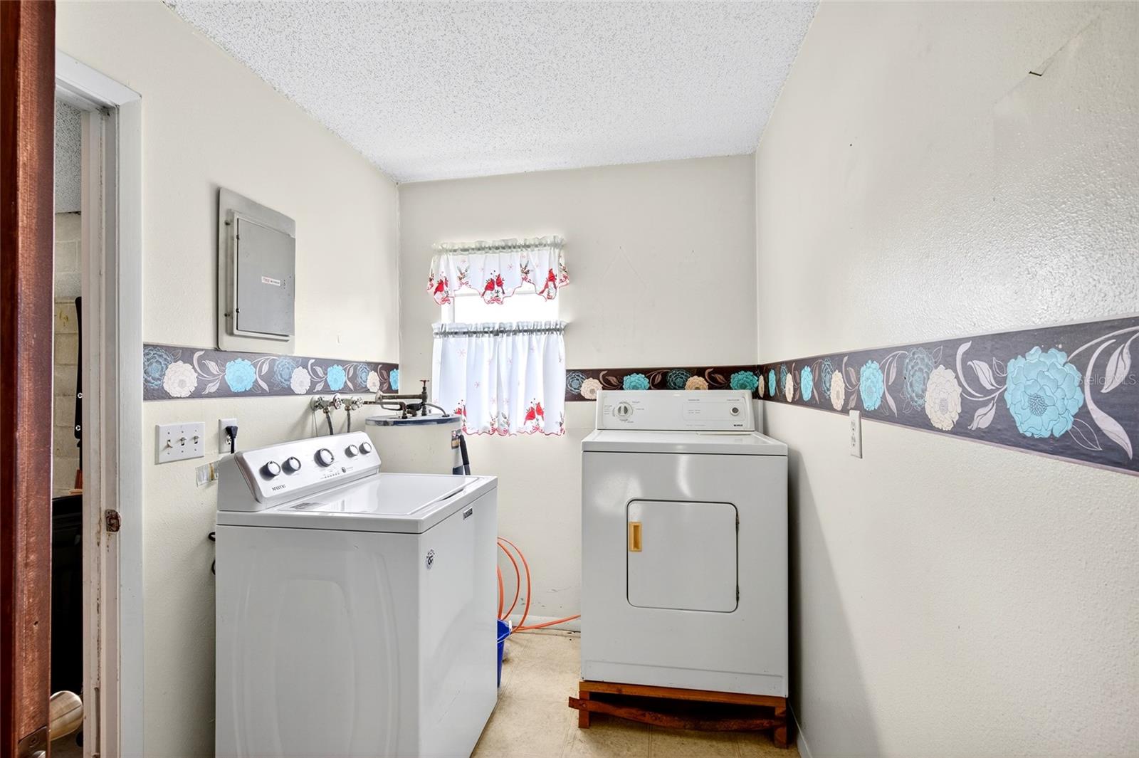 Image 38 of 53 For 6226 122nd Lane