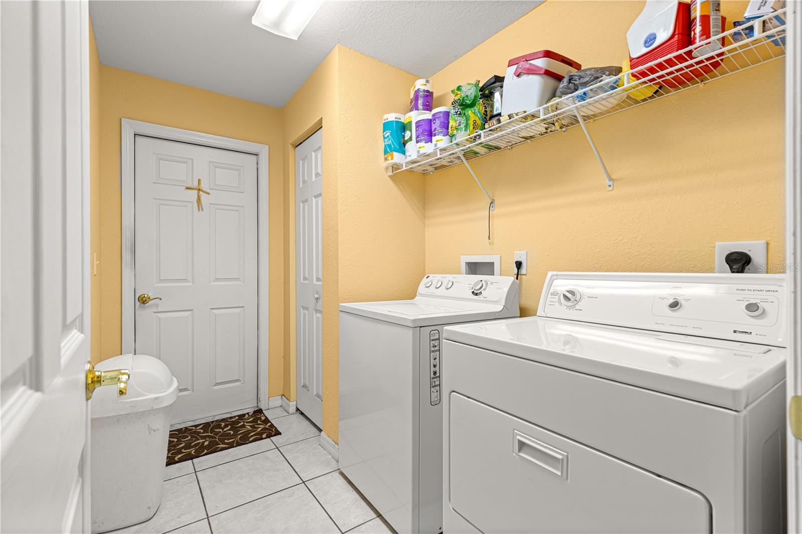 Image 15 of 39 For 416 Marion Oaks Lane