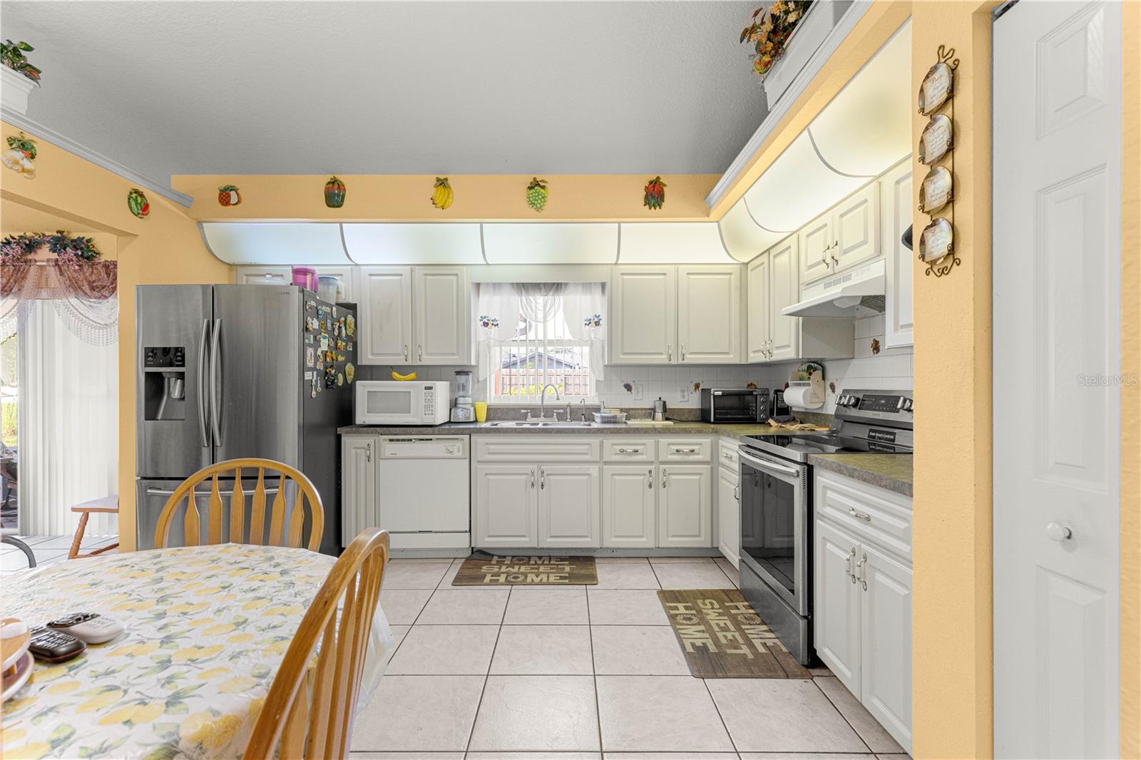 Image 26 of 39 For 416 Marion Oaks Lane