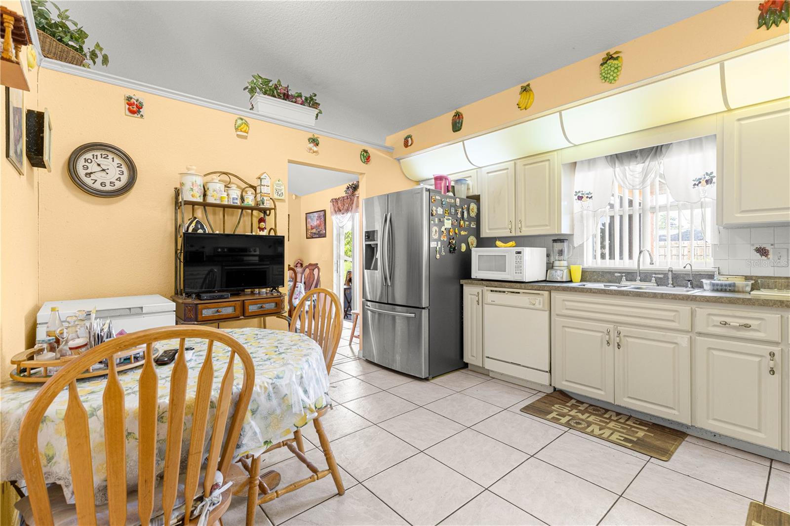 Image 27 of 39 For 416 Marion Oaks Lane