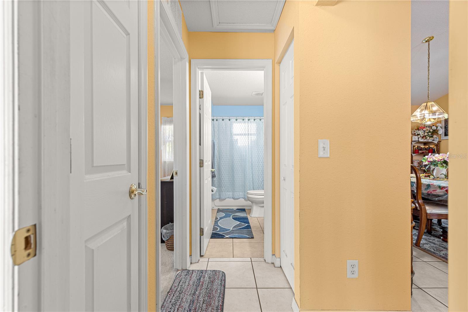 Image 7 of 39 For 416 Marion Oaks Lane