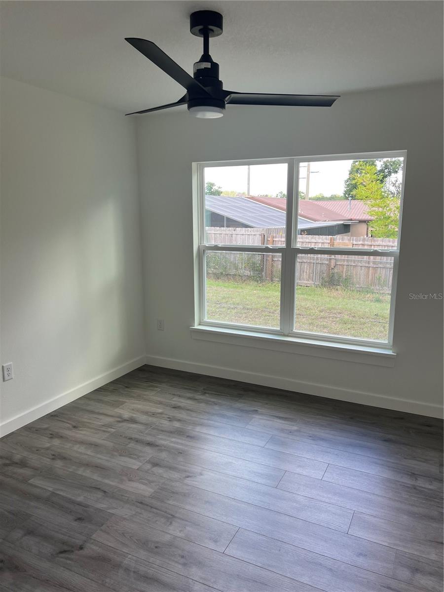 Image 20 of 40 For 184 44th Avenue