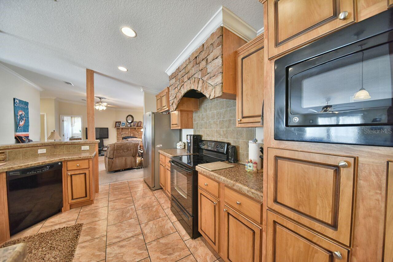 Image 16 of 36 For 6871 84th Place