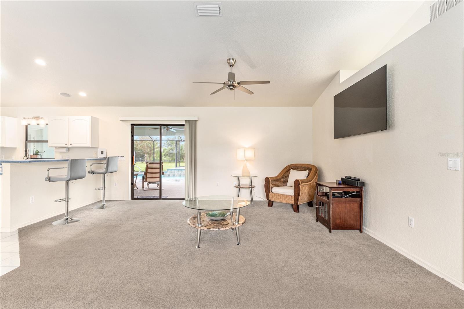 Image 21 of 53 For 6170 85th Lane