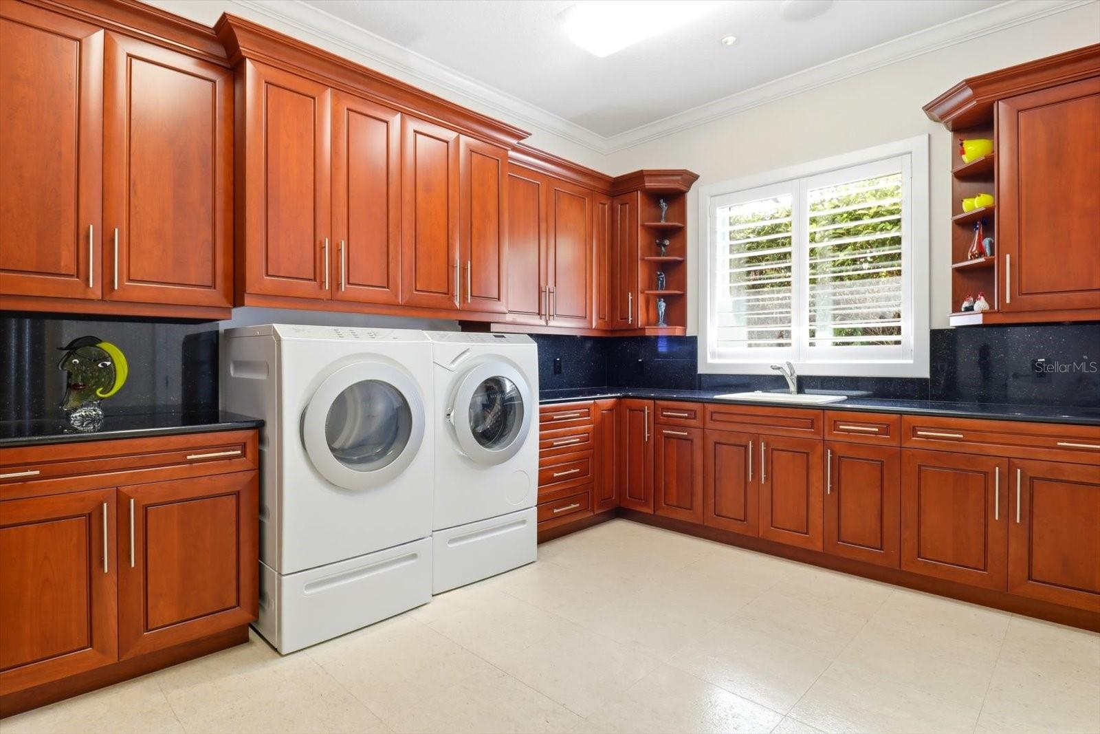 Listing photo id 25 for 4645 Pine Valley Loop