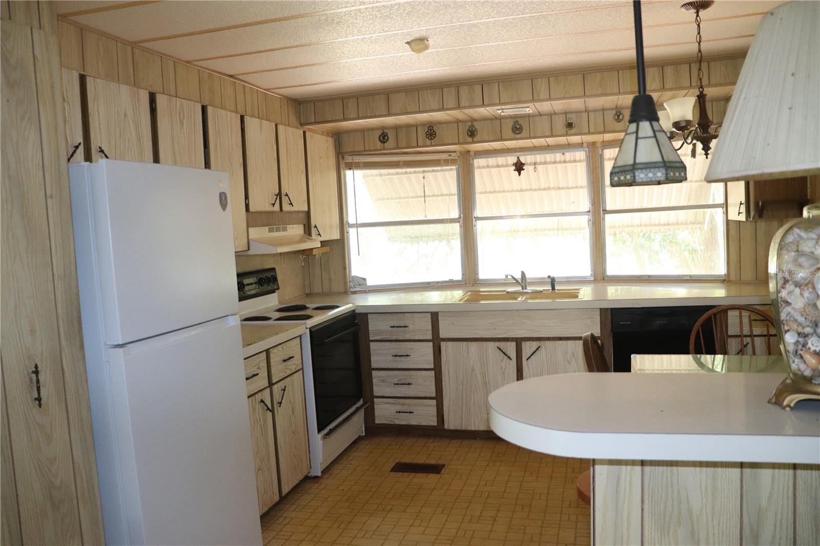 Image 10 of 26 For 19591 77th Place