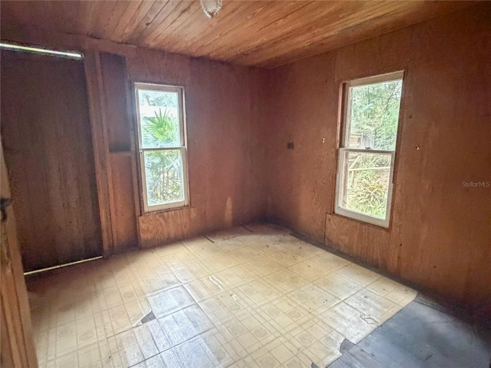 Image 20 of 40 For 24699 174th Terrace