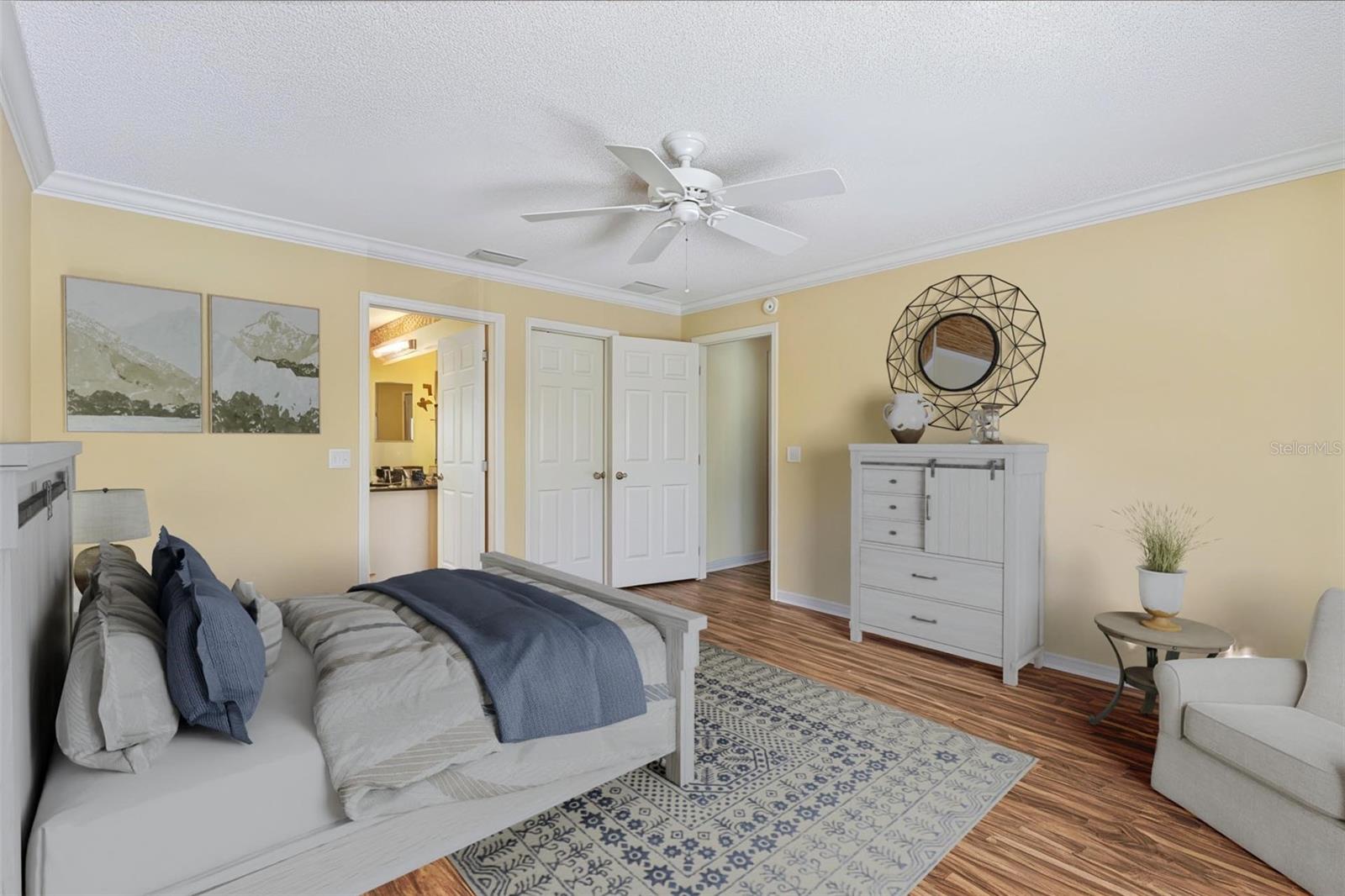 Image 16 of 42 For 939 Livingston Loop